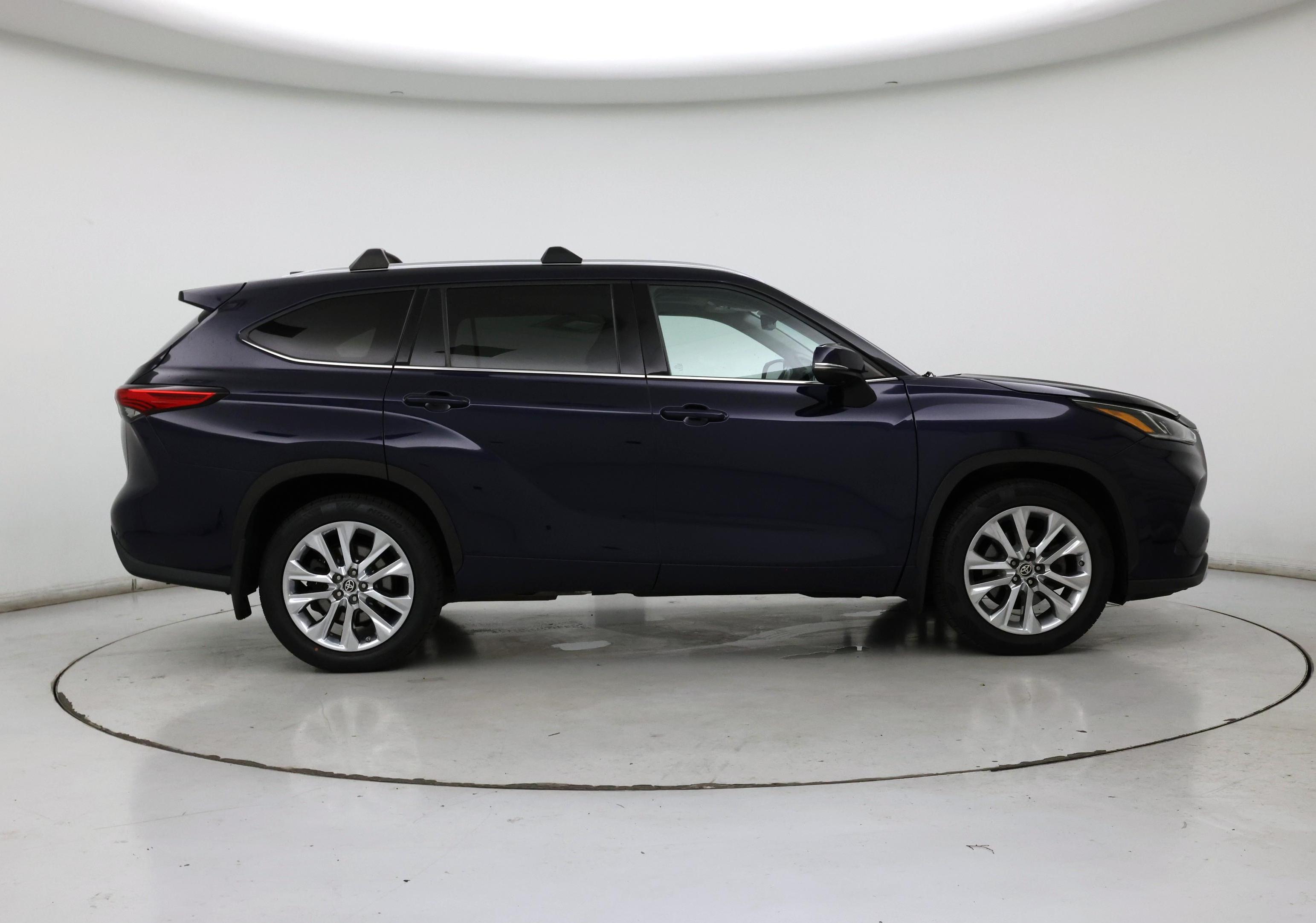 Thumbnail: 2020 Toyota Highlander - 7