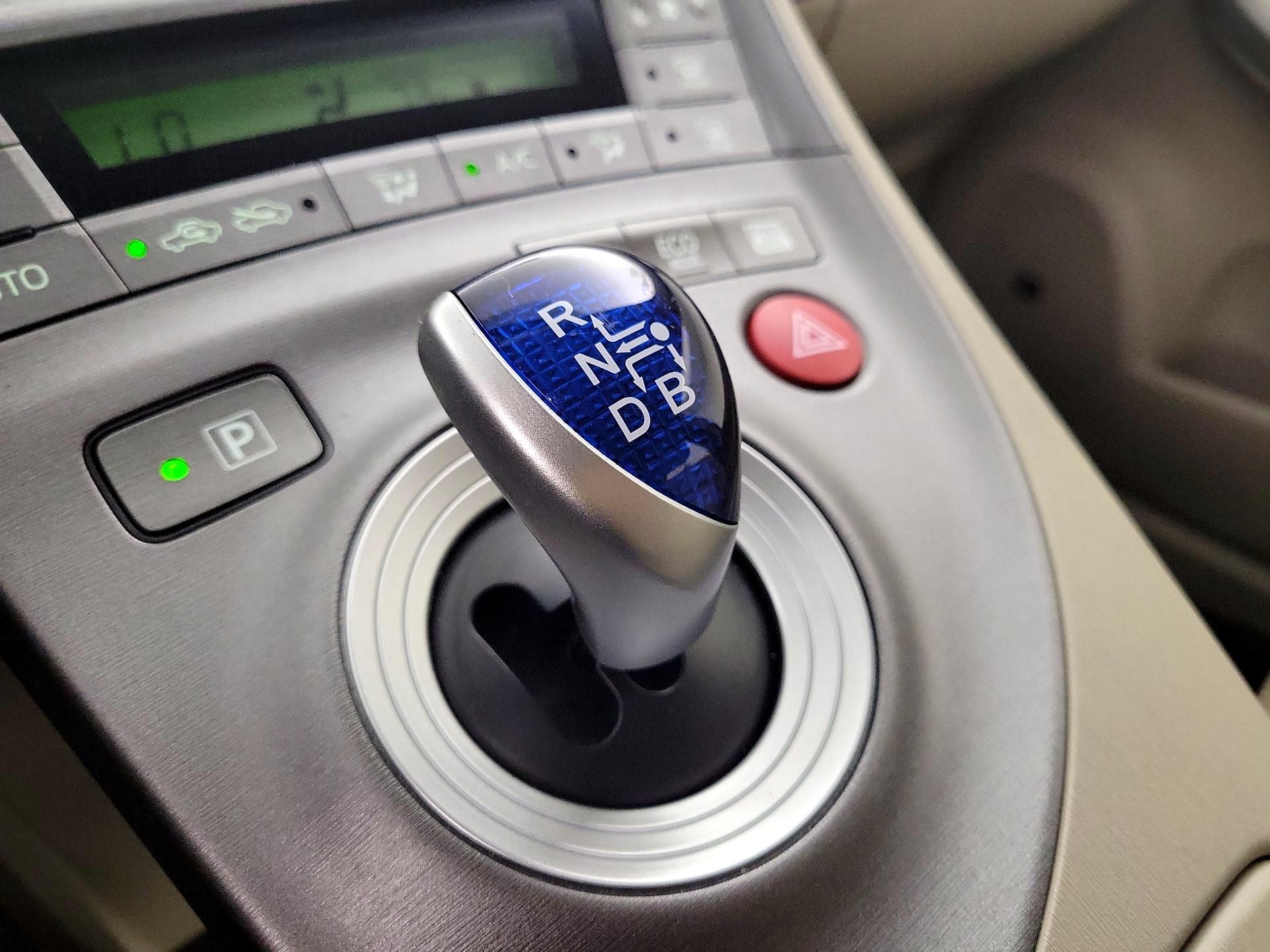 Thumbnail: 2014 Toyota Prius - 18