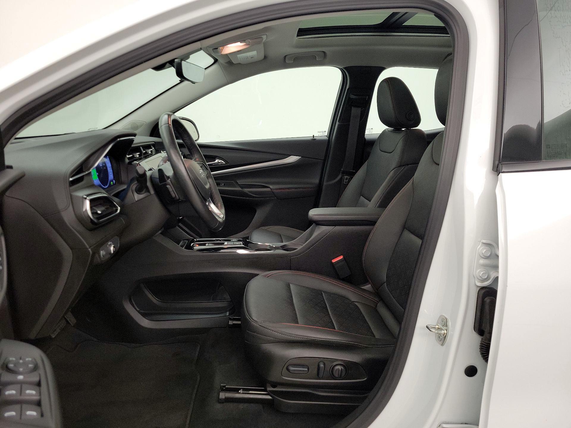 Thumbnail: 2023 Chevrolet Bolt EUV - 11