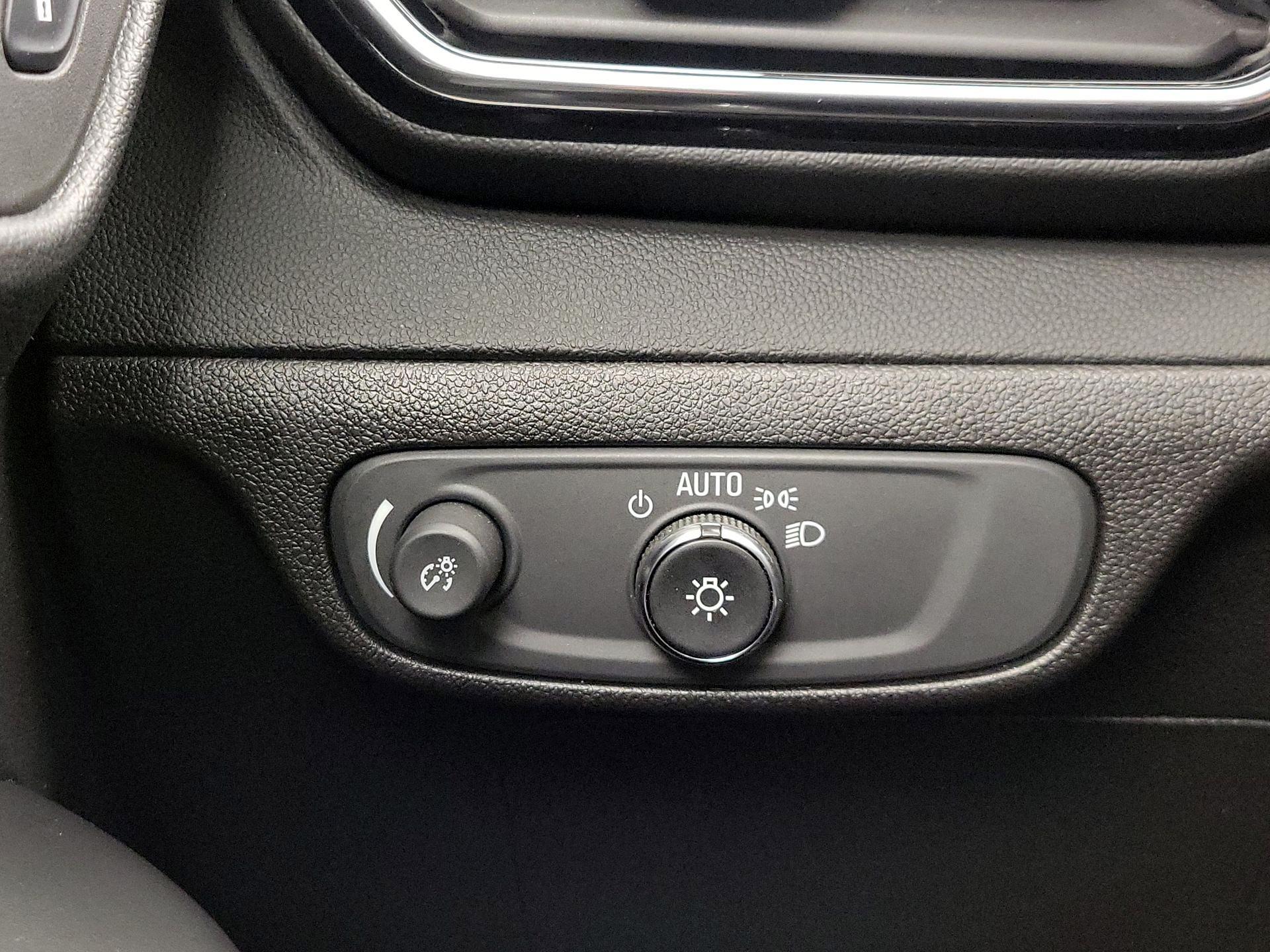 Thumbnail: 2023 Chevrolet Bolt EUV - 13