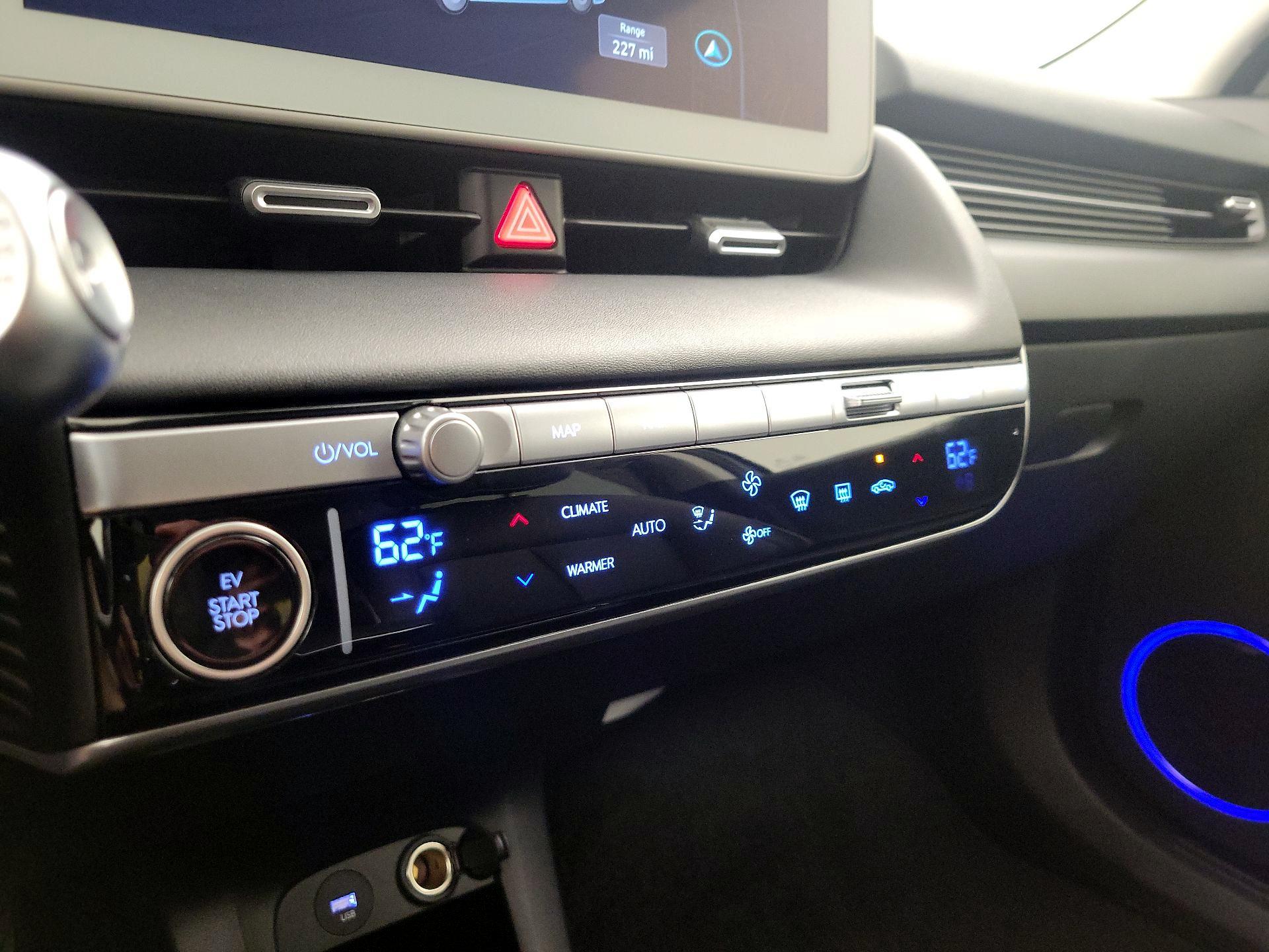 Thumbnail: 2022 Hyundai Ioniq 5 - 17