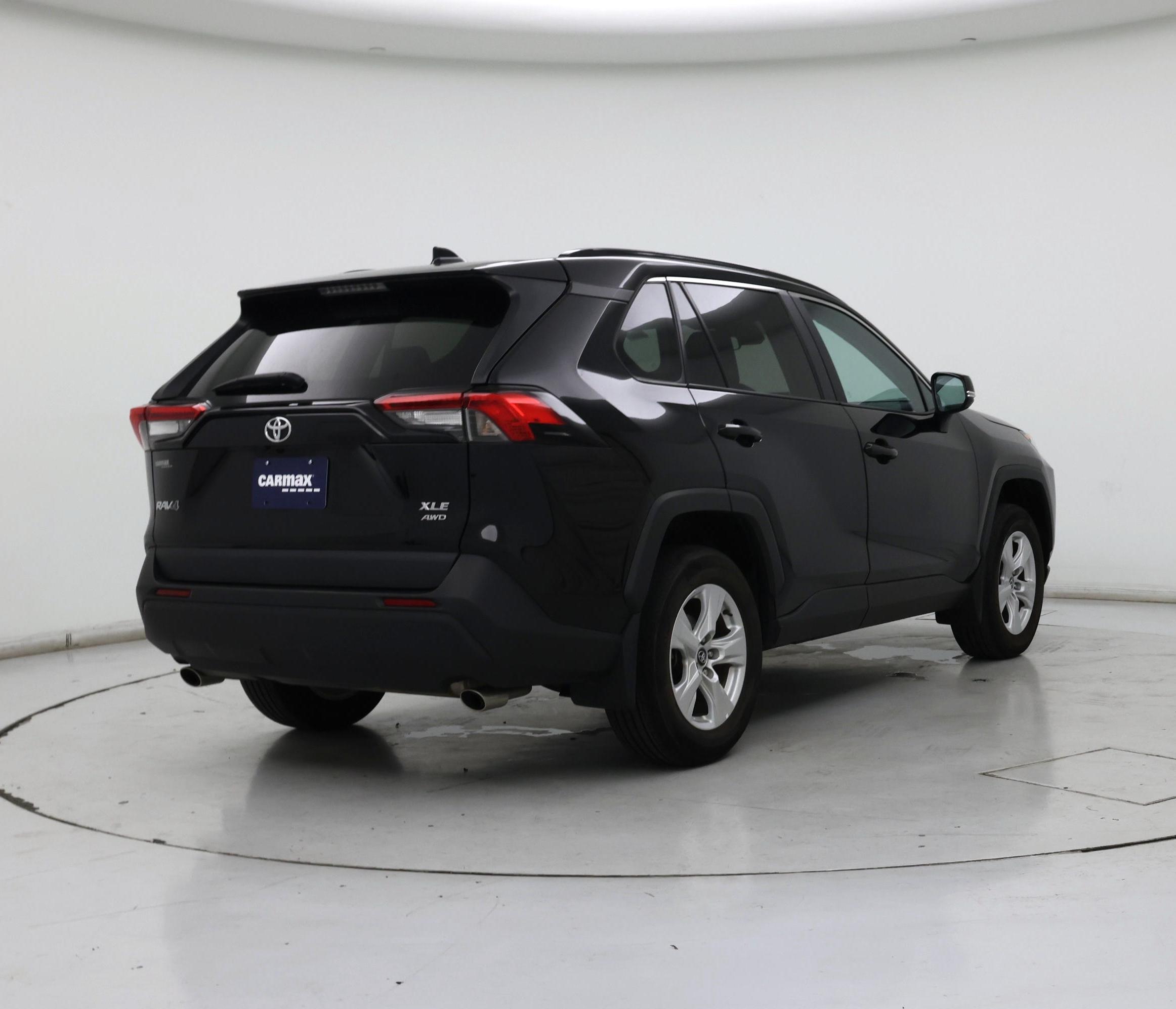 Thumbnail: 2021 Toyota RAV4 - 8