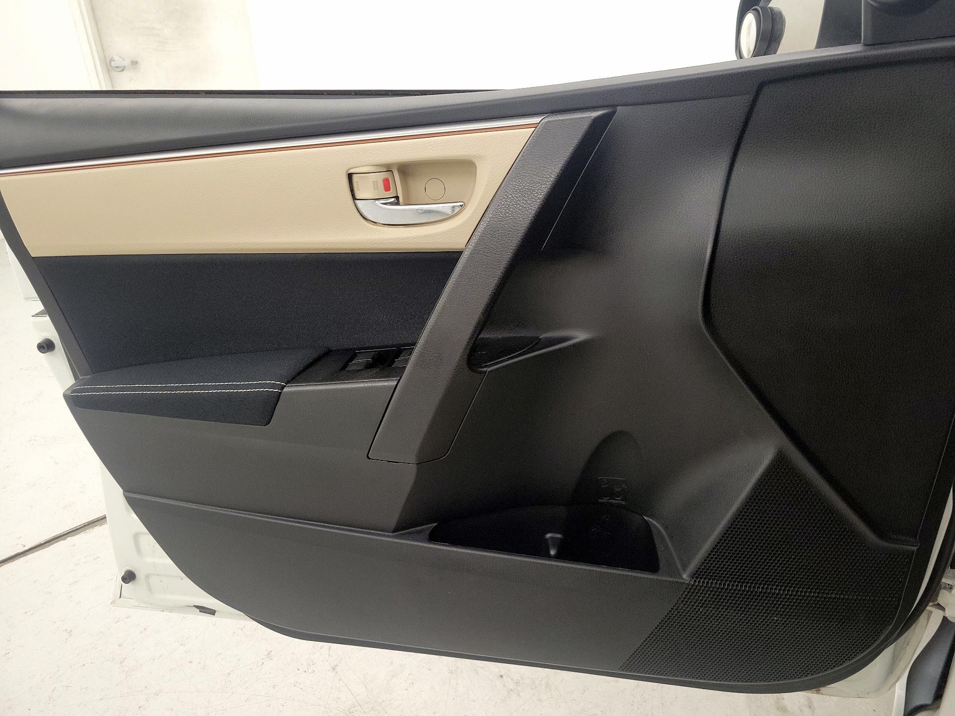 Thumbnail: 2016 Toyota Corolla - 12