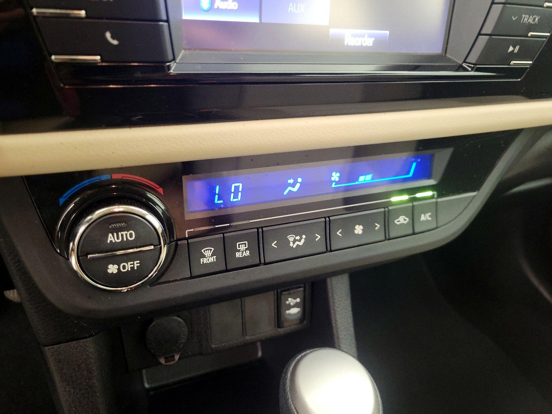 Thumbnail: 2016 Toyota Corolla - 16