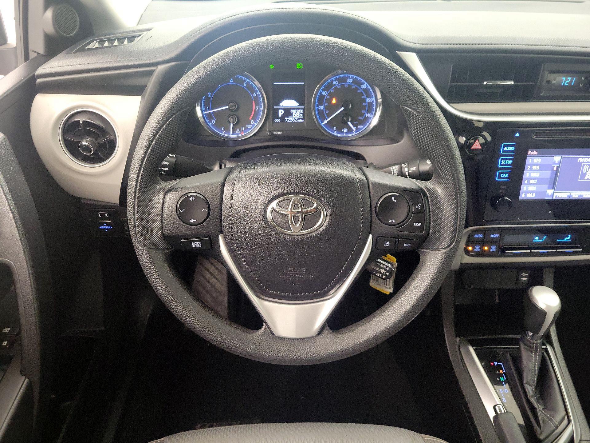 Thumbnail: 2017 Toyota Corolla - 10