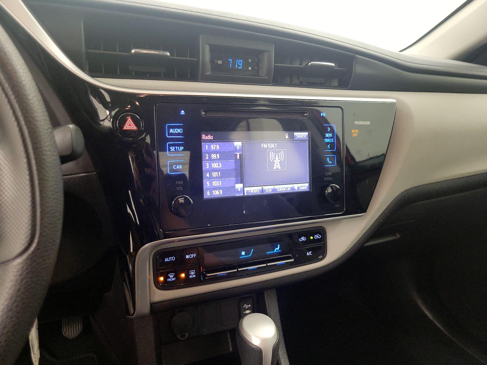 Thumbnail: 2017 Toyota Corolla - 15