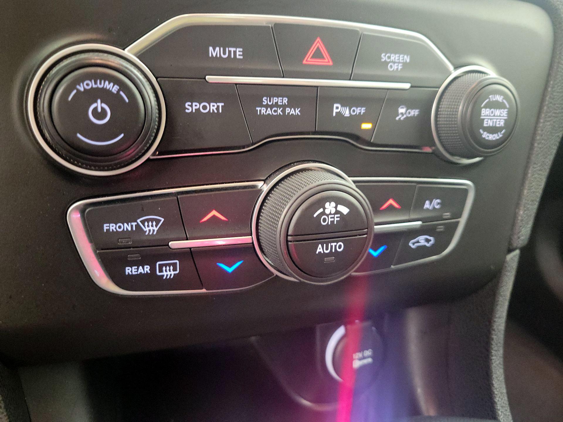Thumbnail: 2021 Dodge Charger - 16