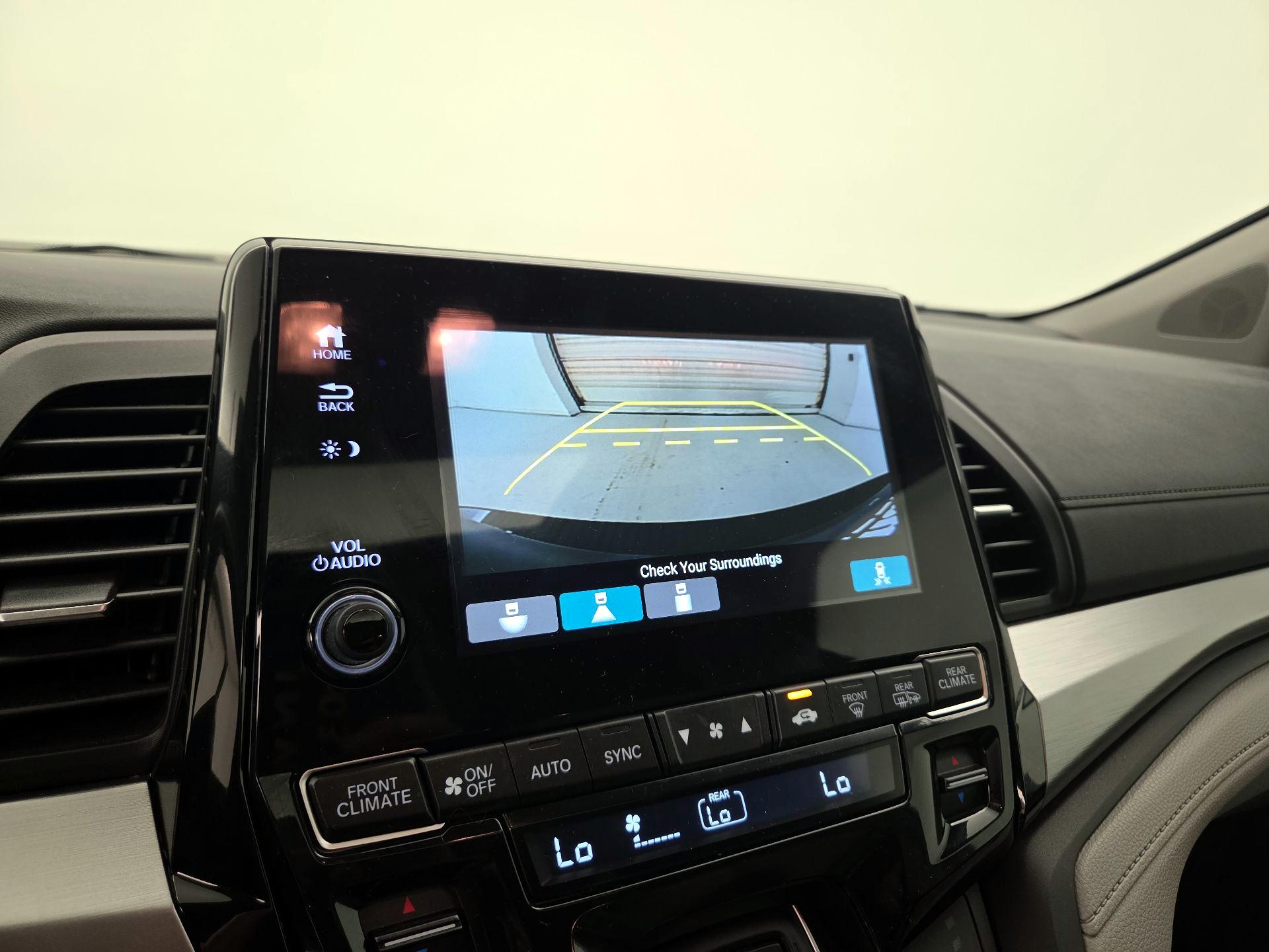 Thumbnail: 2019 Honda Odyssey - 14