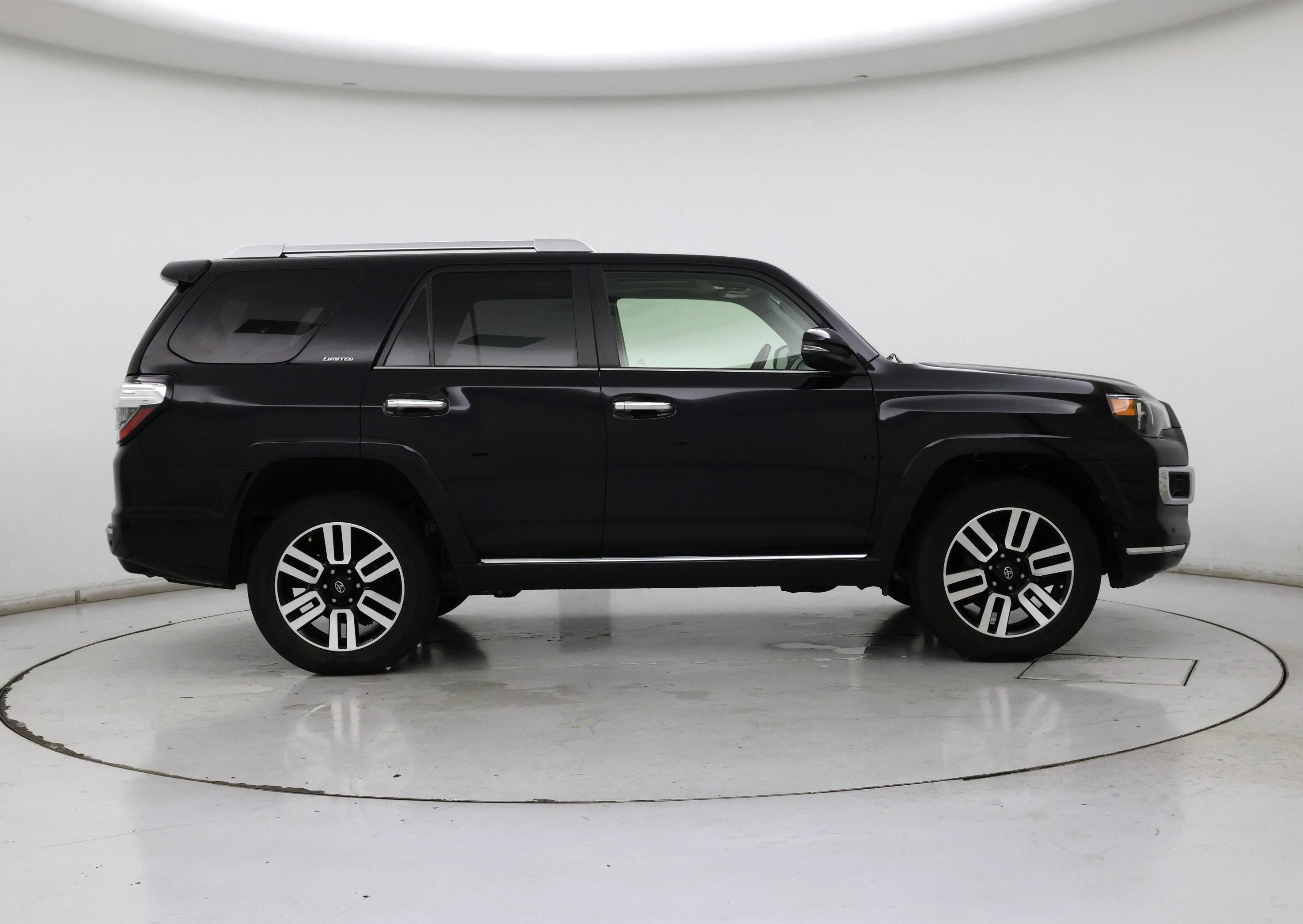 Thumbnail: 2018 Toyota 4Runner - 7