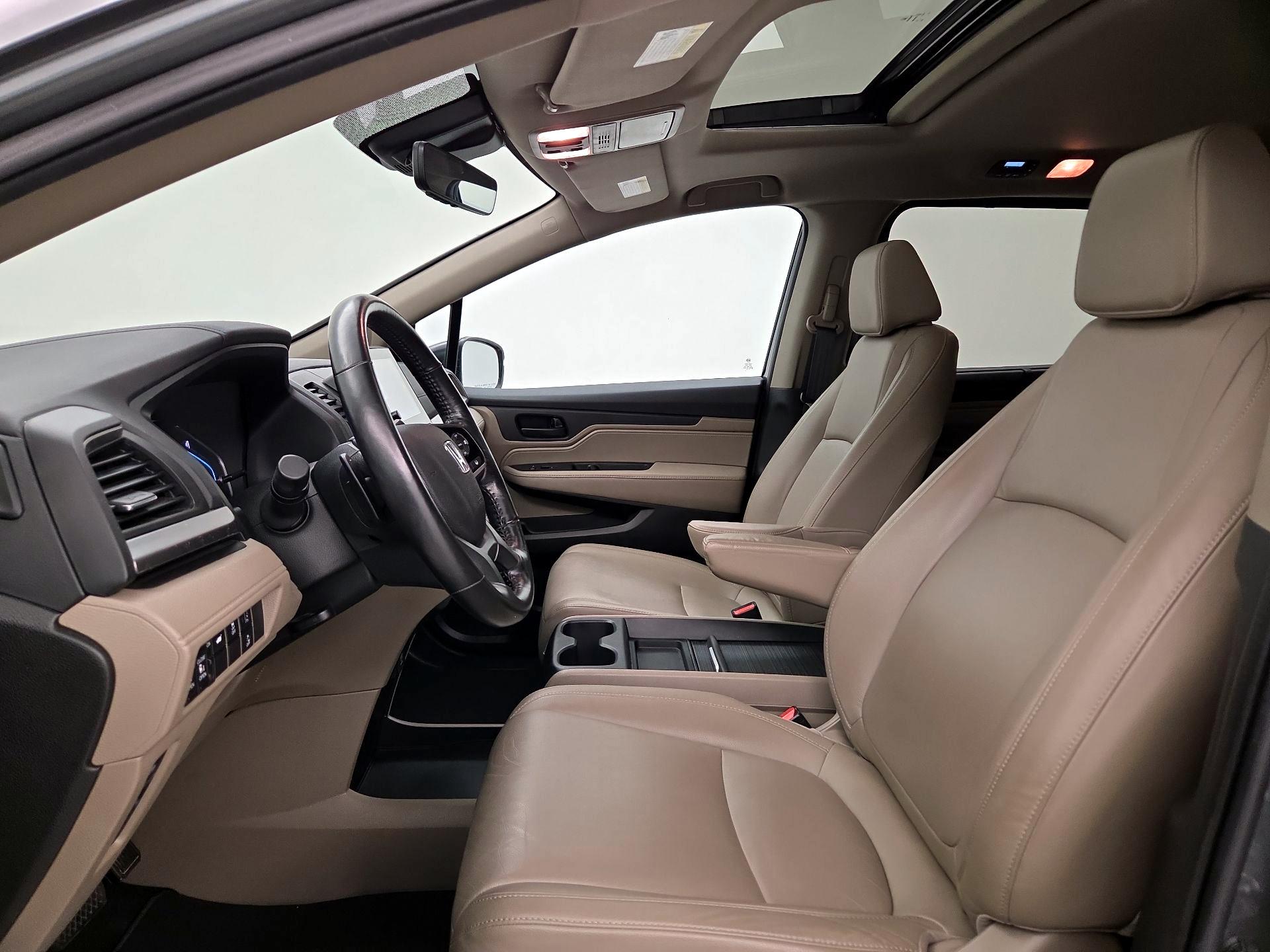 Thumbnail: 2019 Honda Odyssey - 11
