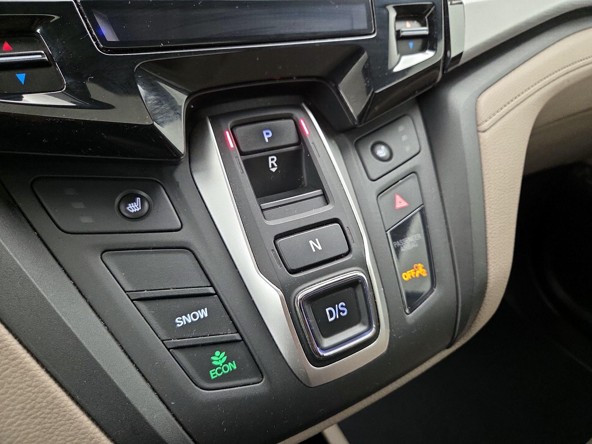 Thumbnail: 2019 Honda Odyssey - 17