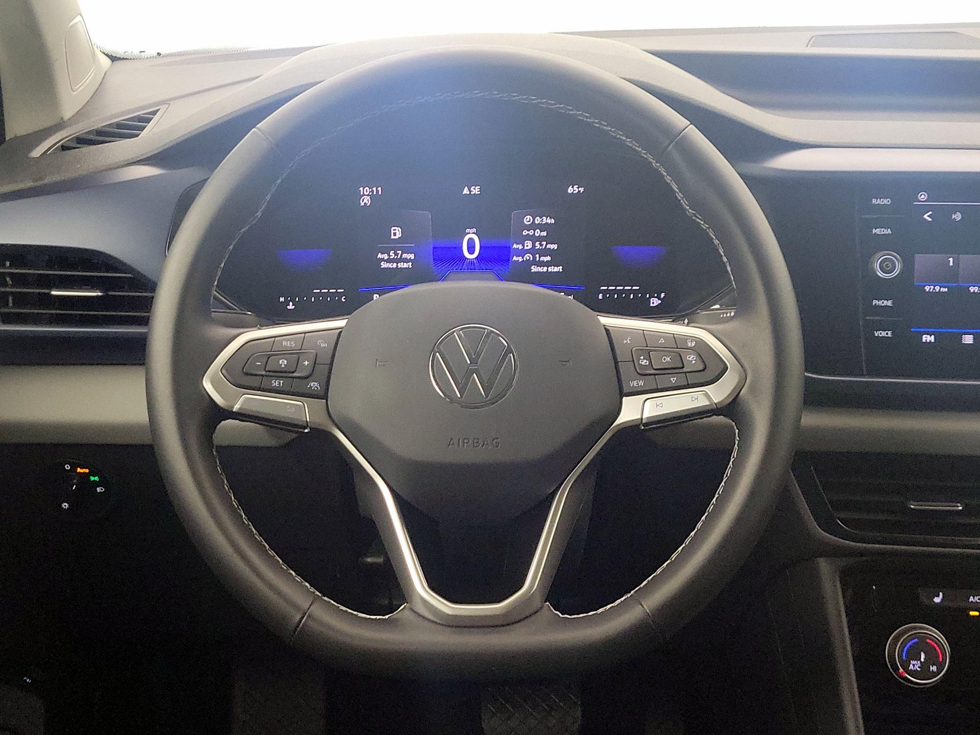 Thumbnail: 2023 Volkswagen Taos - 10