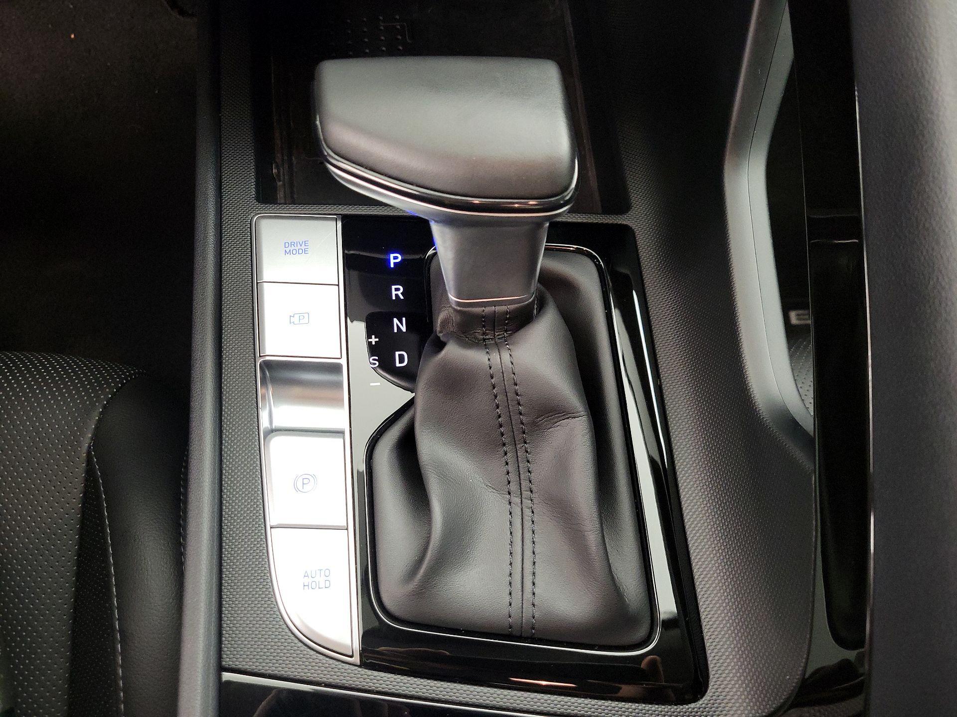 Thumbnail: 2021 Hyundai Elantra - 18