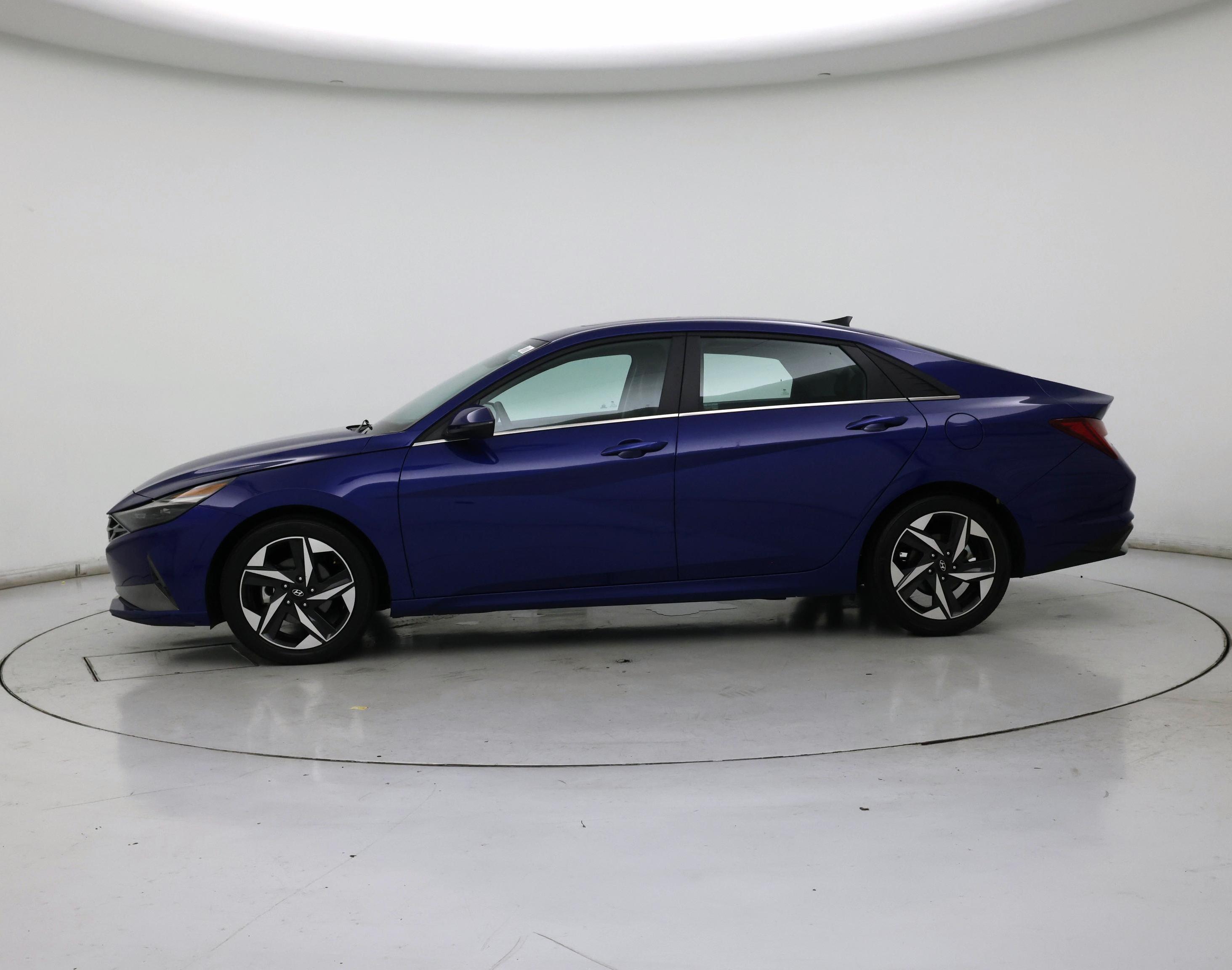 Thumbnail: 2021 Hyundai Elantra - 3