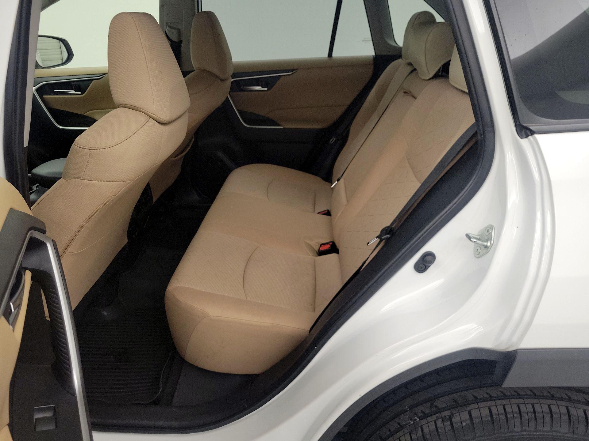 Thumbnail: 2020 Toyota RAV4 - 19