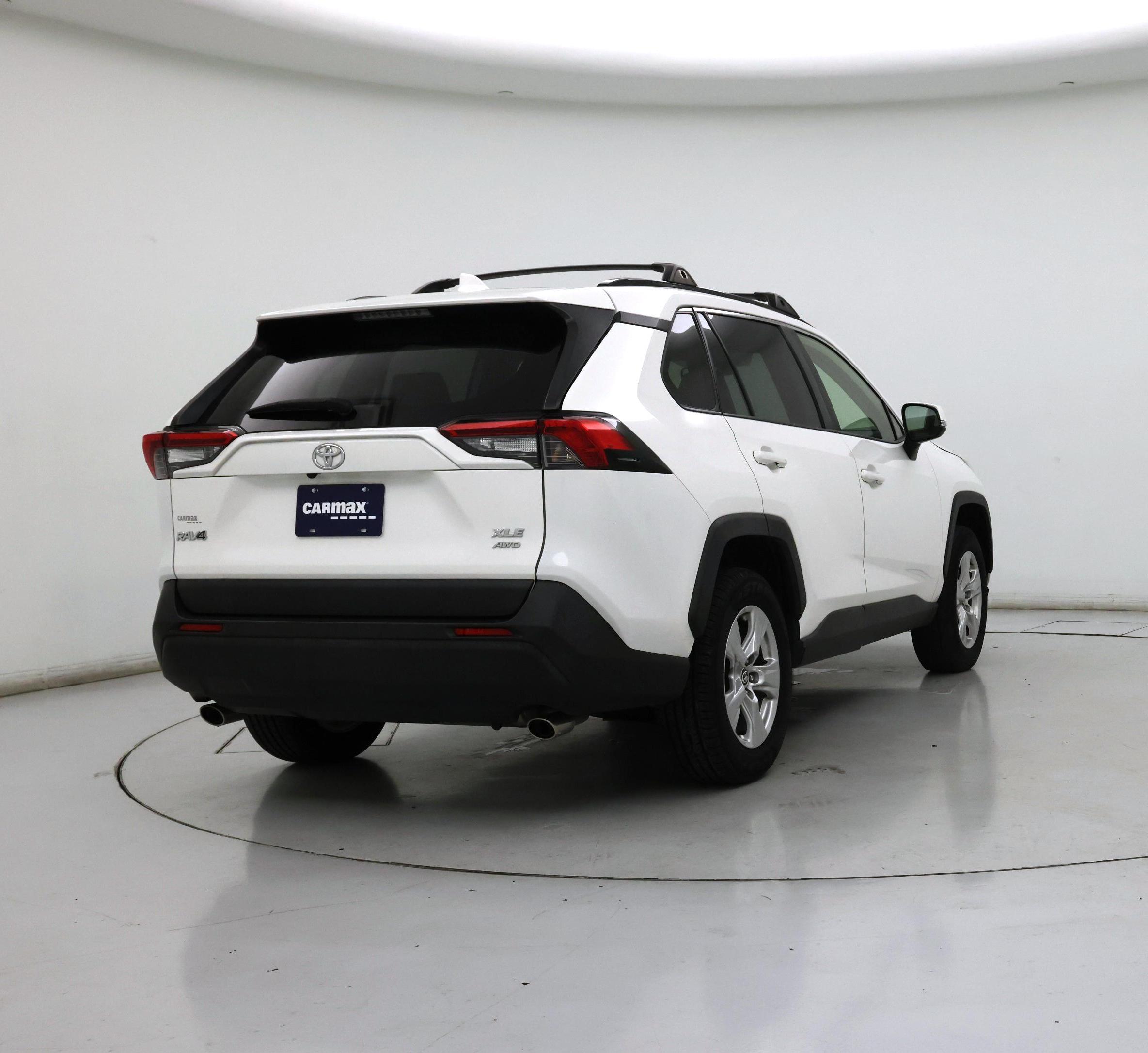 Thumbnail: 2020 Toyota RAV4 - 8