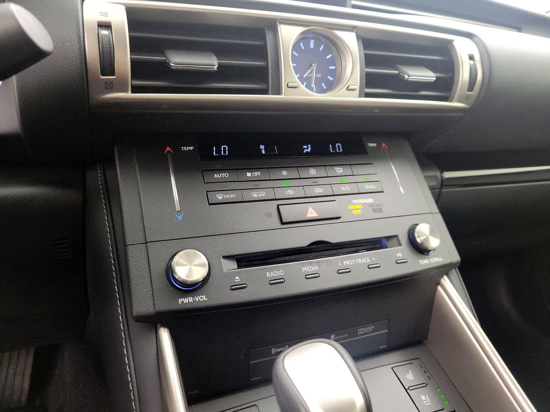 Thumbnail: 2015 Lexus IS - 17