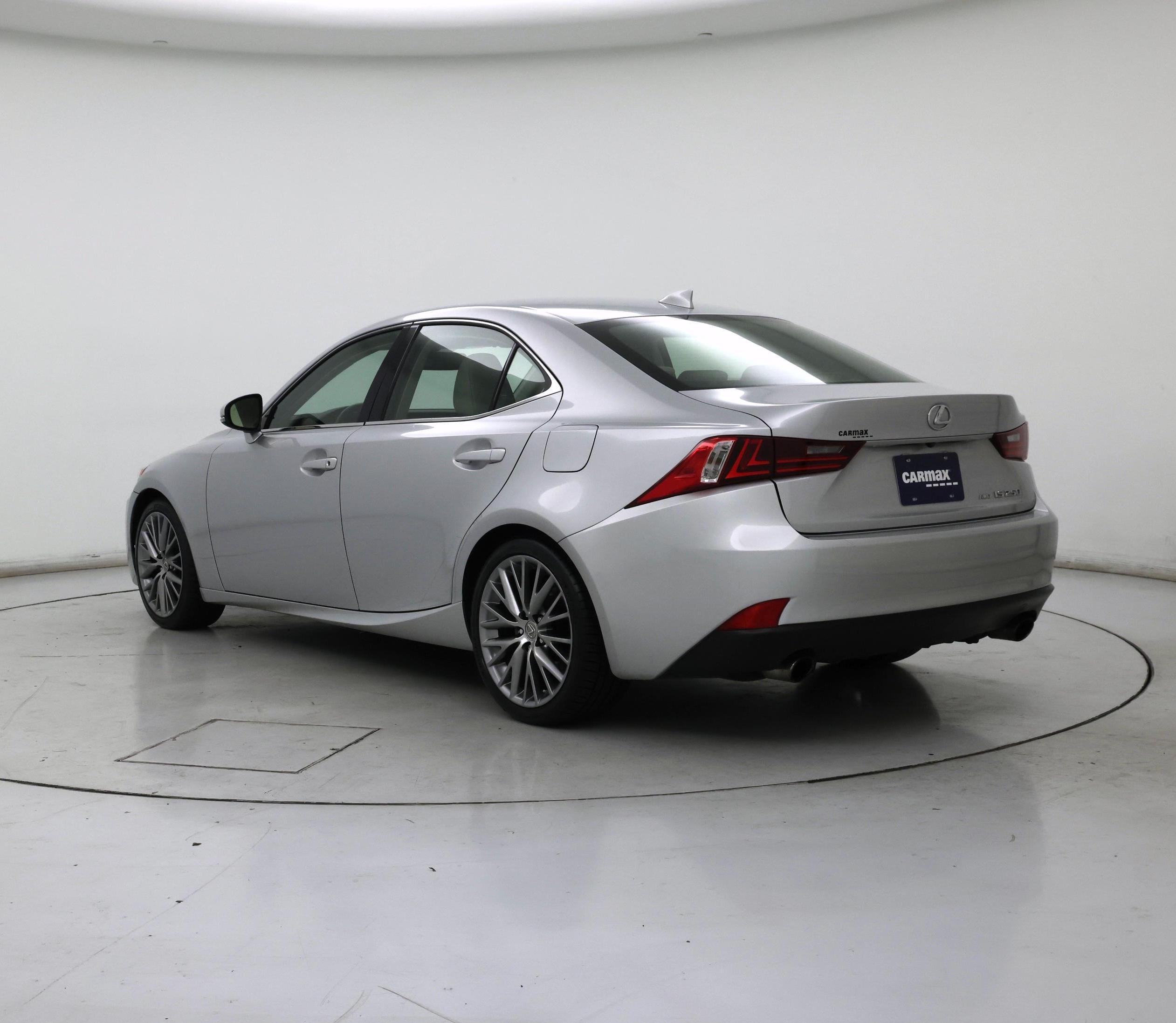 Thumbnail: 2015 Lexus IS - 2