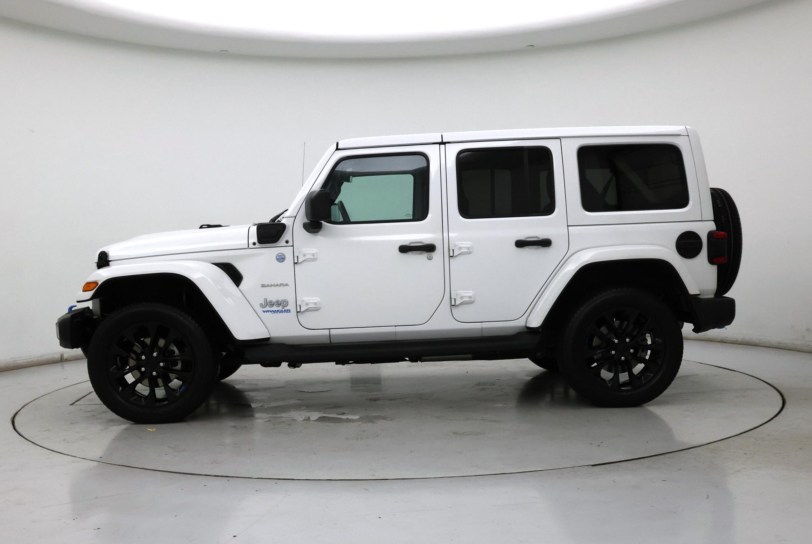 Thumbnail: 2022 Jeep Wrangler - 3