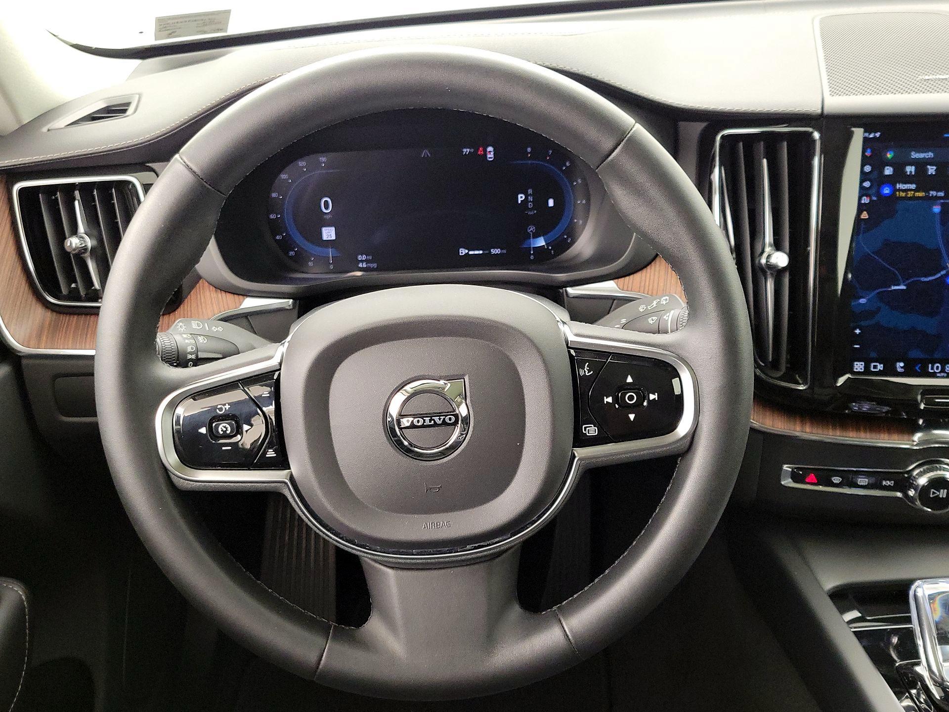 Thumbnail: 2023 Volvo XC60 - 10
