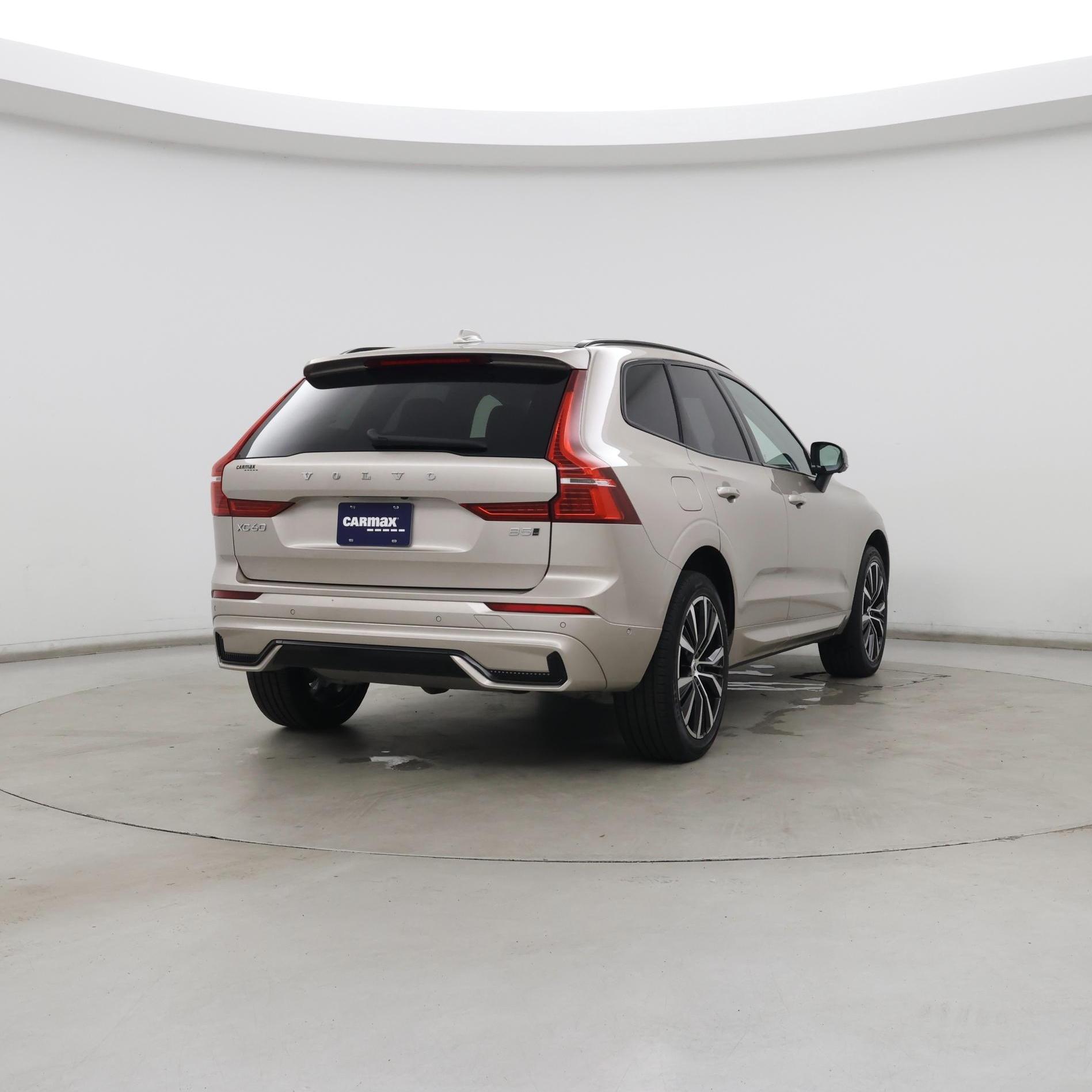 Thumbnail: 2023 Volvo XC60 - 8