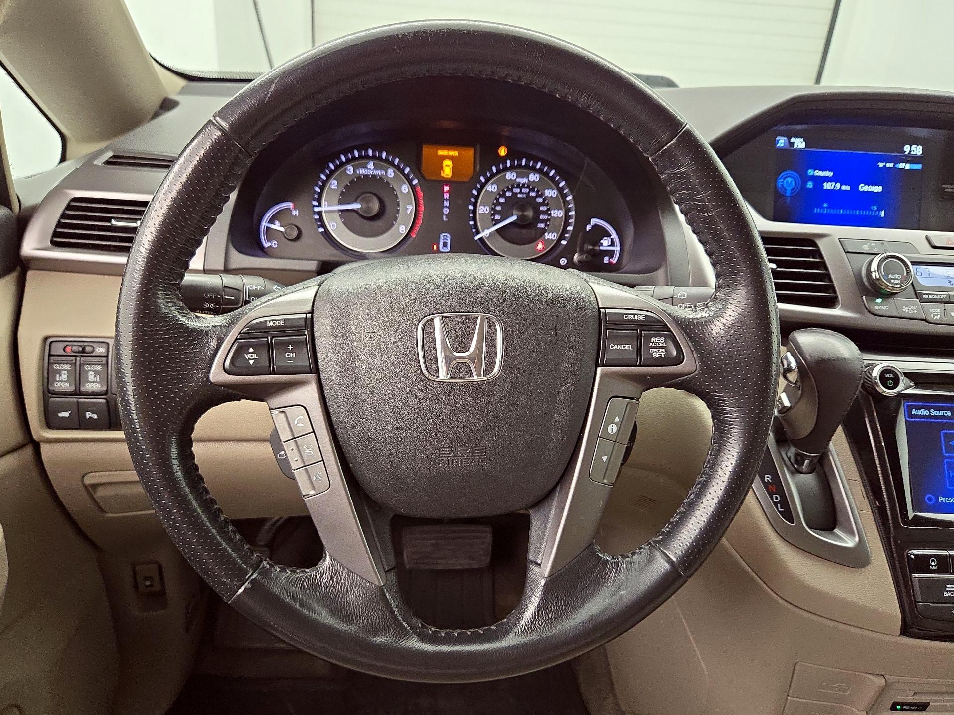 Thumbnail: 2015 Honda Odyssey - 10