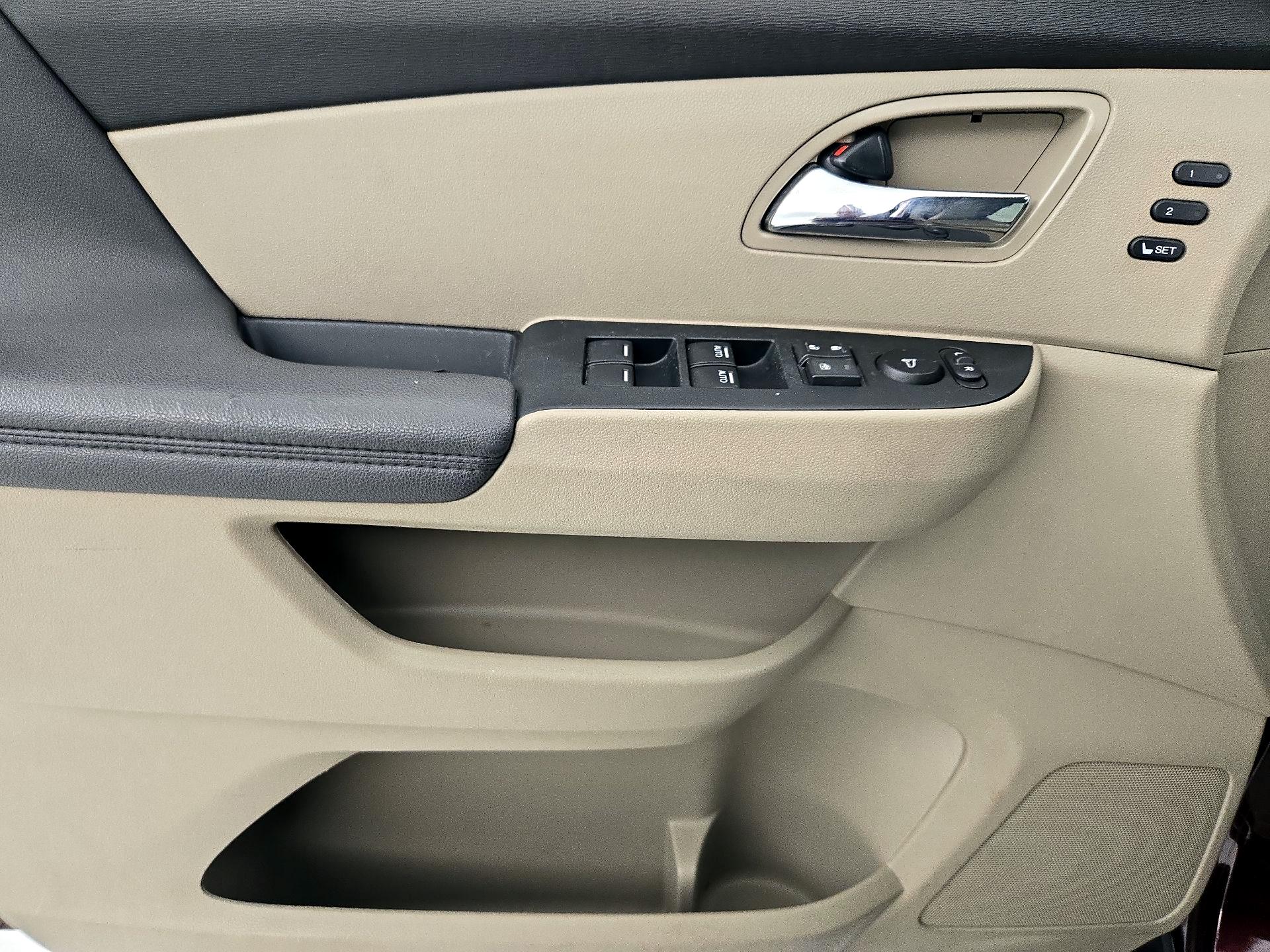 Thumbnail: 2015 Honda Odyssey - 12