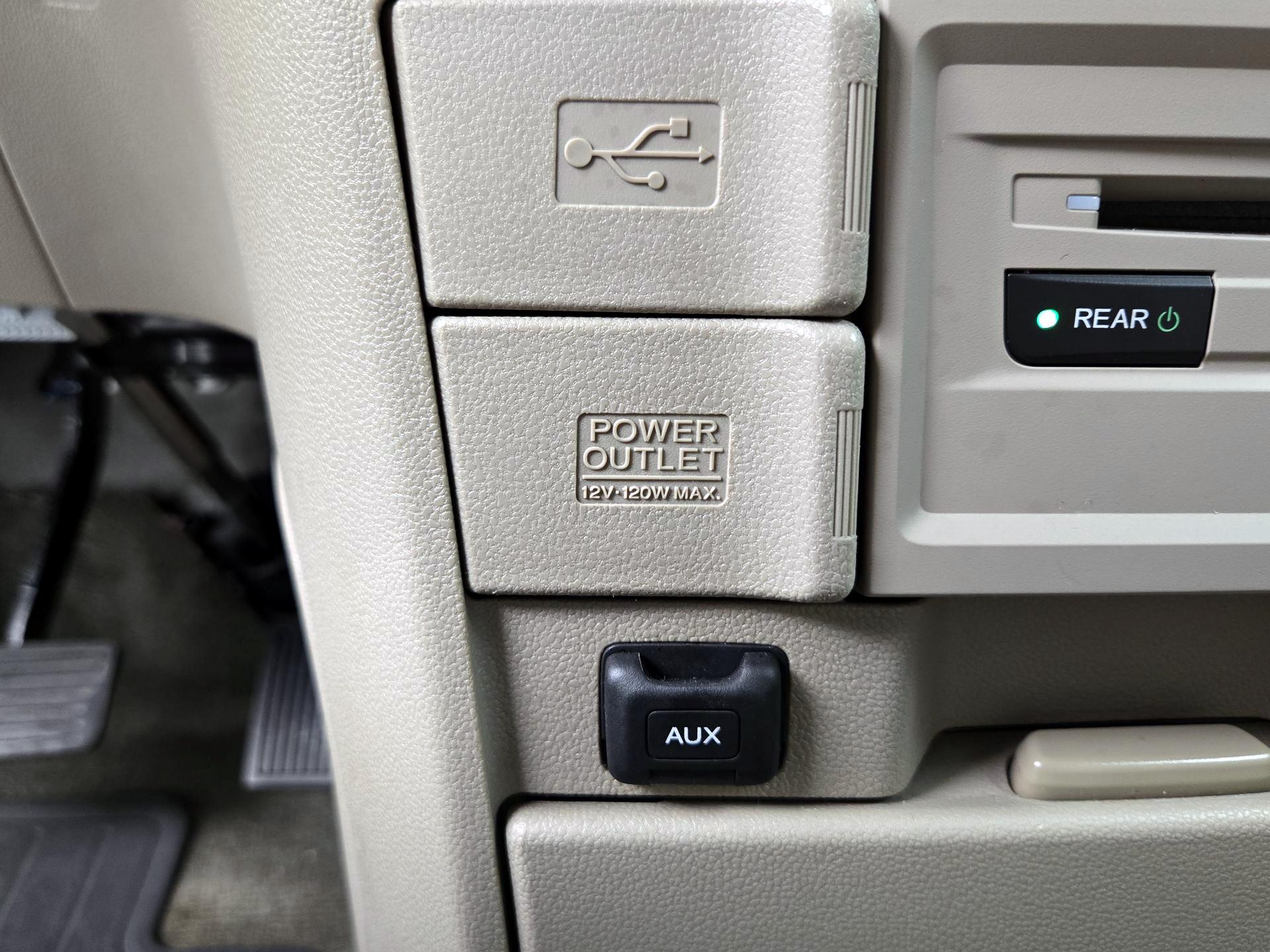 Thumbnail: 2015 Honda Odyssey - 19