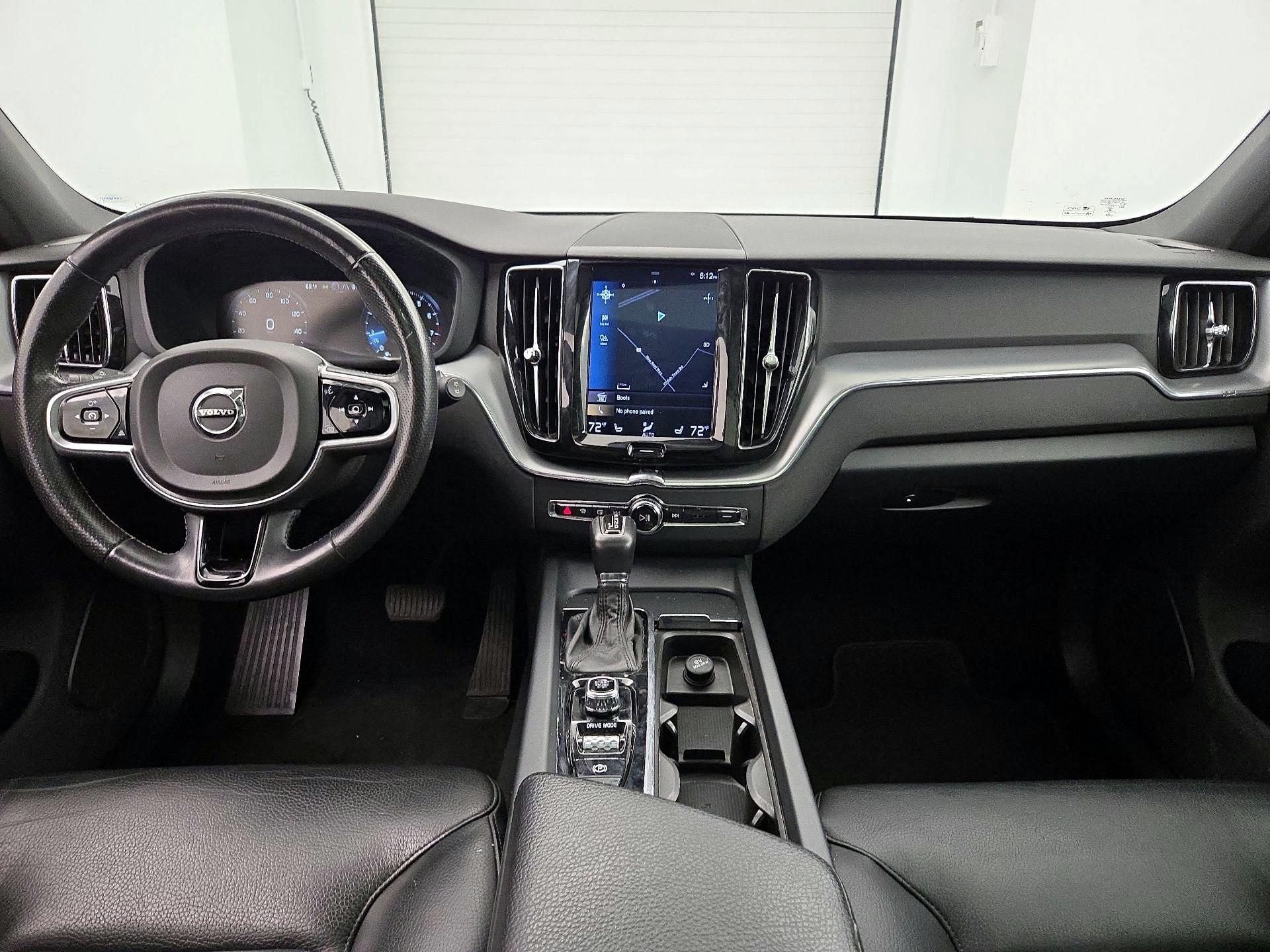 Thumbnail: 2018 Volvo XC60 - 9