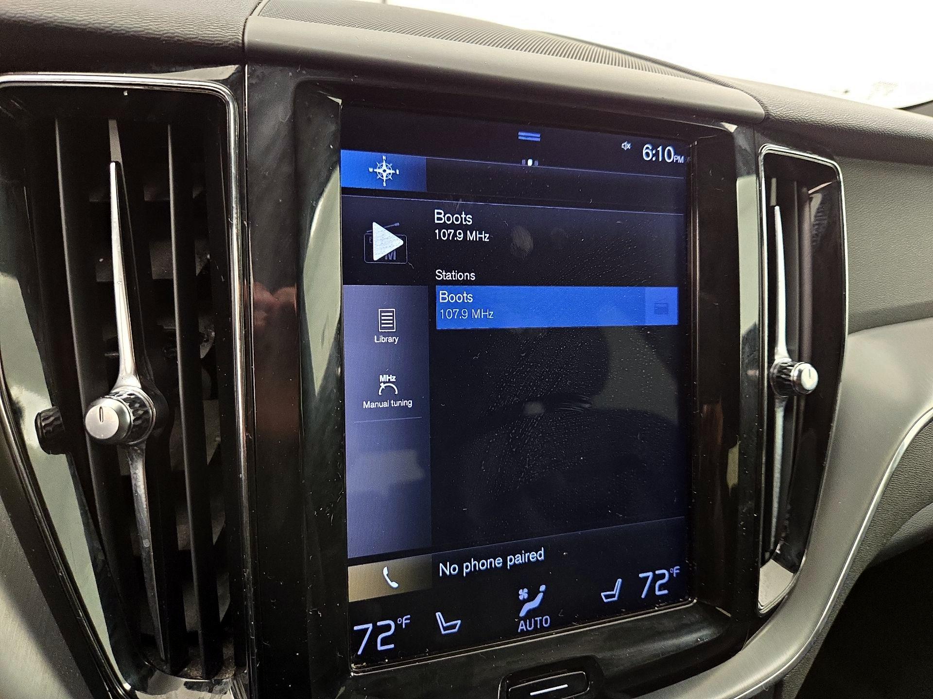 Thumbnail: 2018 Volvo XC60 - 16