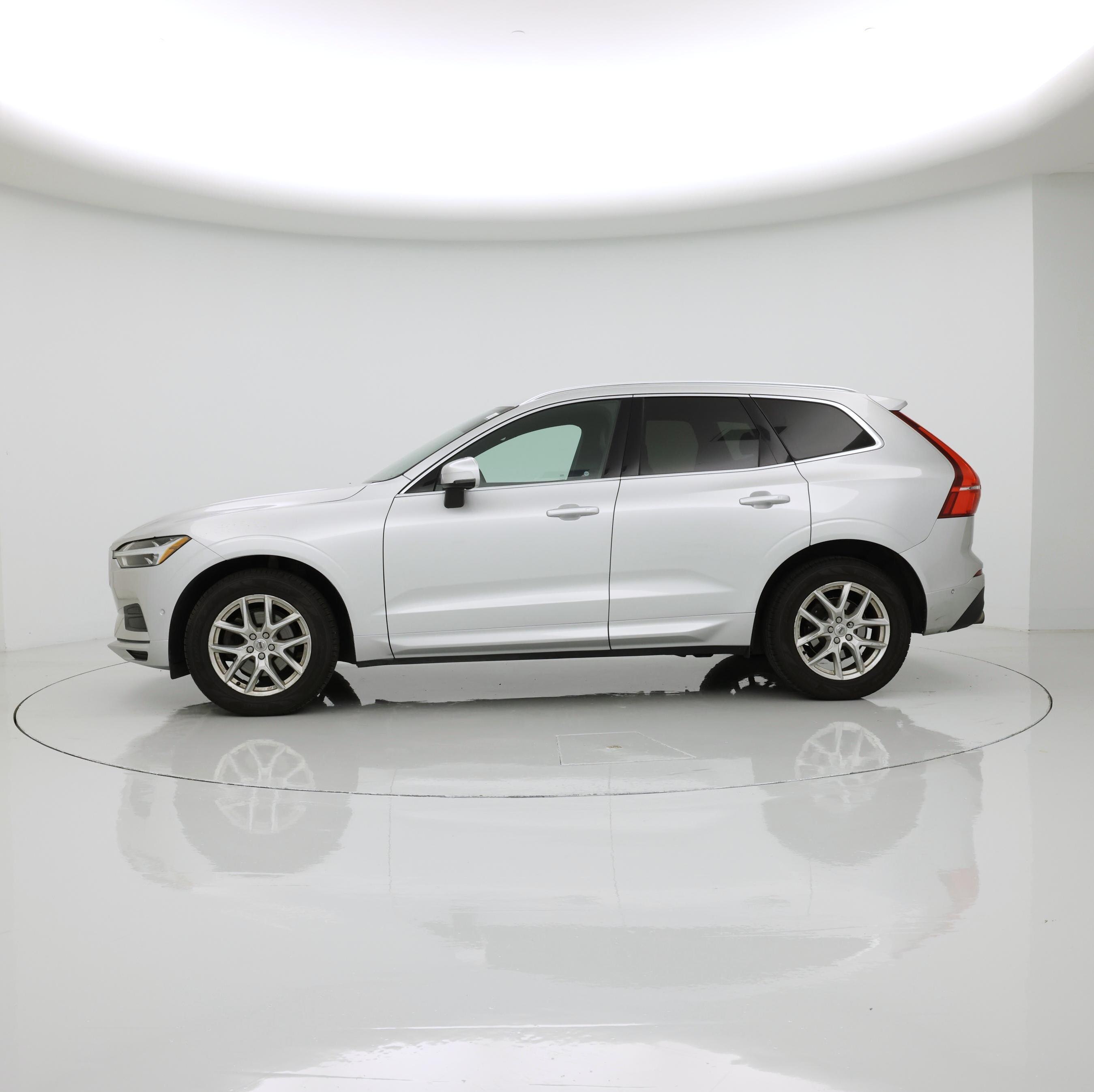 Thumbnail: 2018 Volvo XC60 - 3