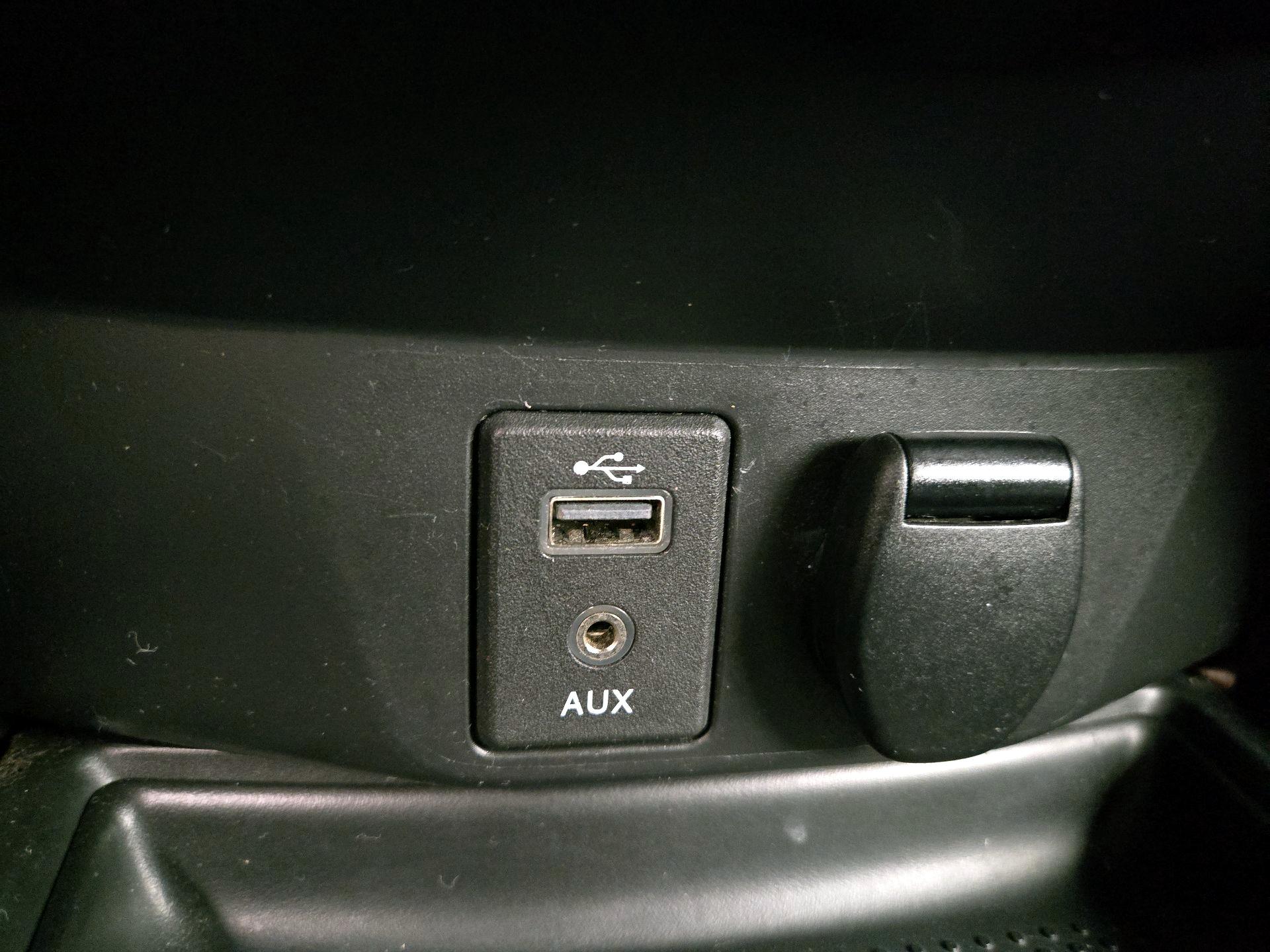 Thumbnail: 2017 Nissan Rogue - 18