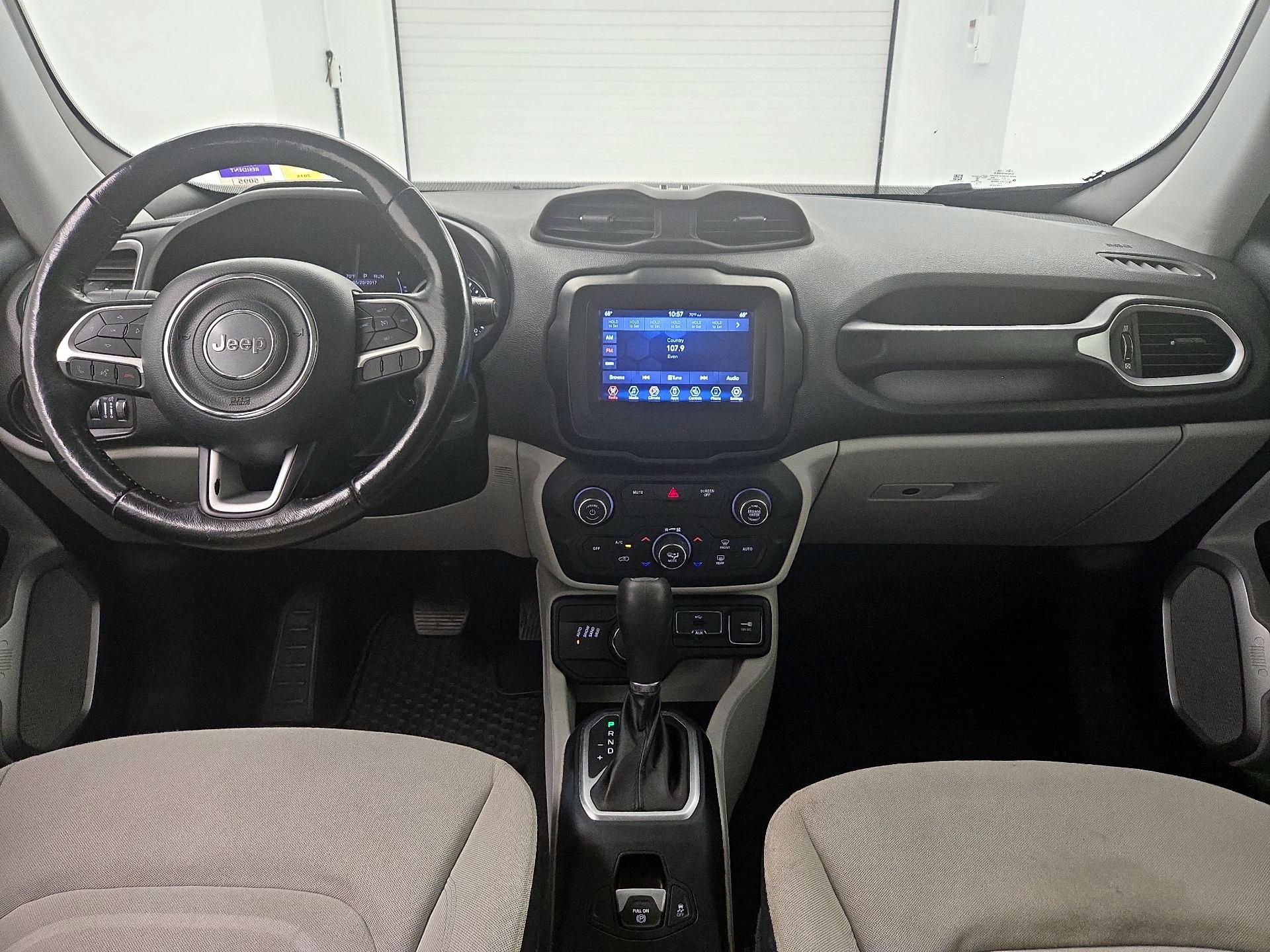 Thumbnail: 2018 Jeep Renegade - 9