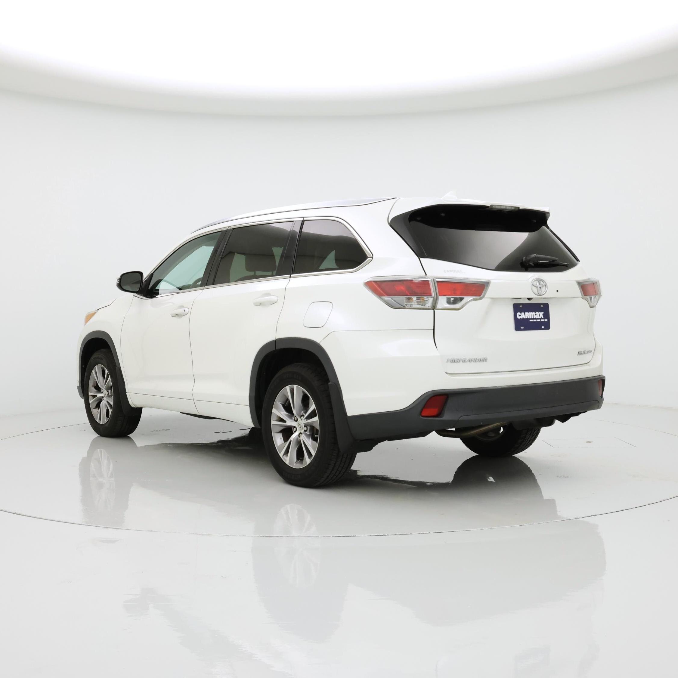 Thumbnail: 2015 Toyota Highlander - 2