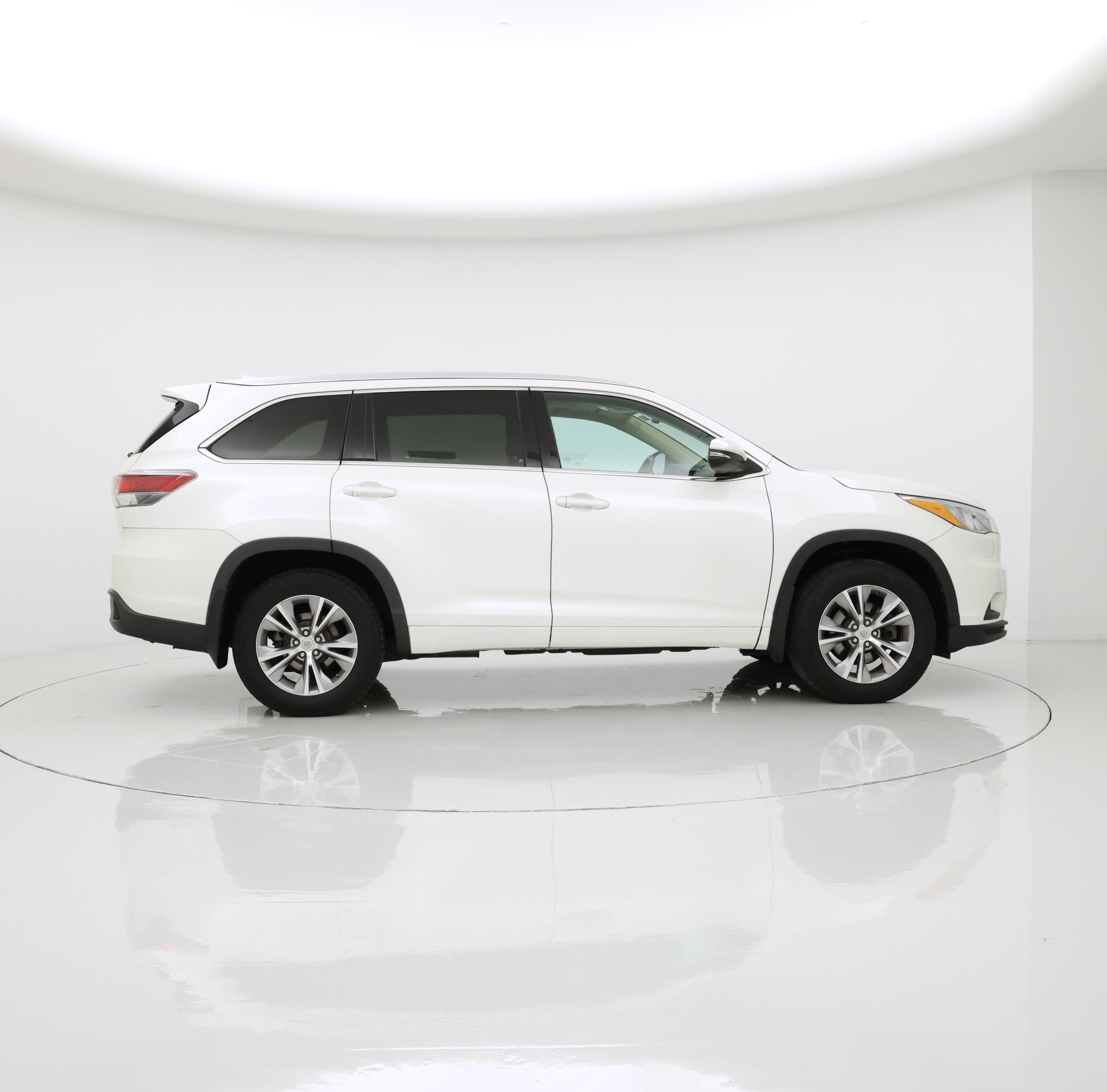 Thumbnail: 2015 Toyota Highlander - 7