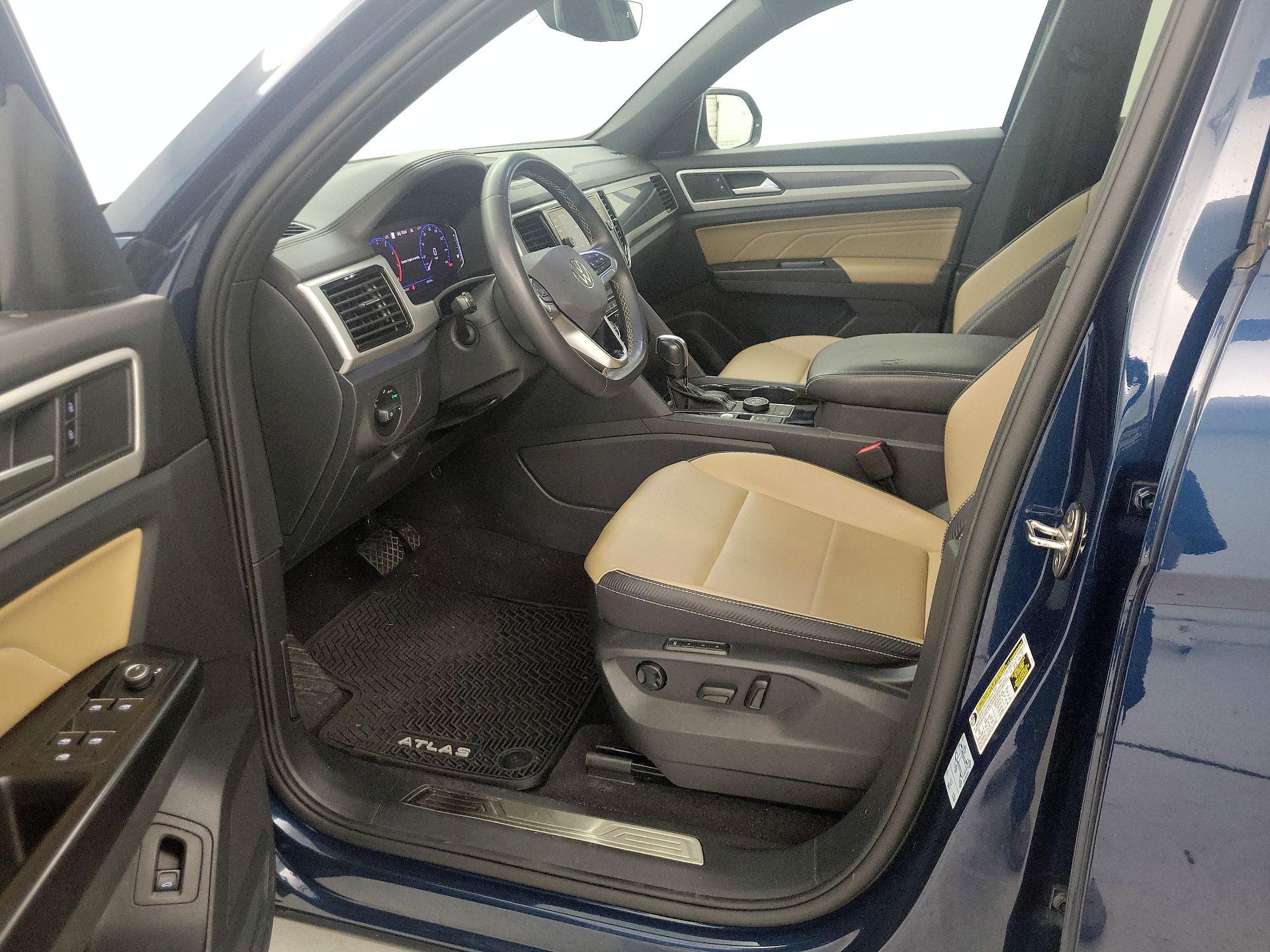 Thumbnail: 2021 Volkswagen Atlas - 11