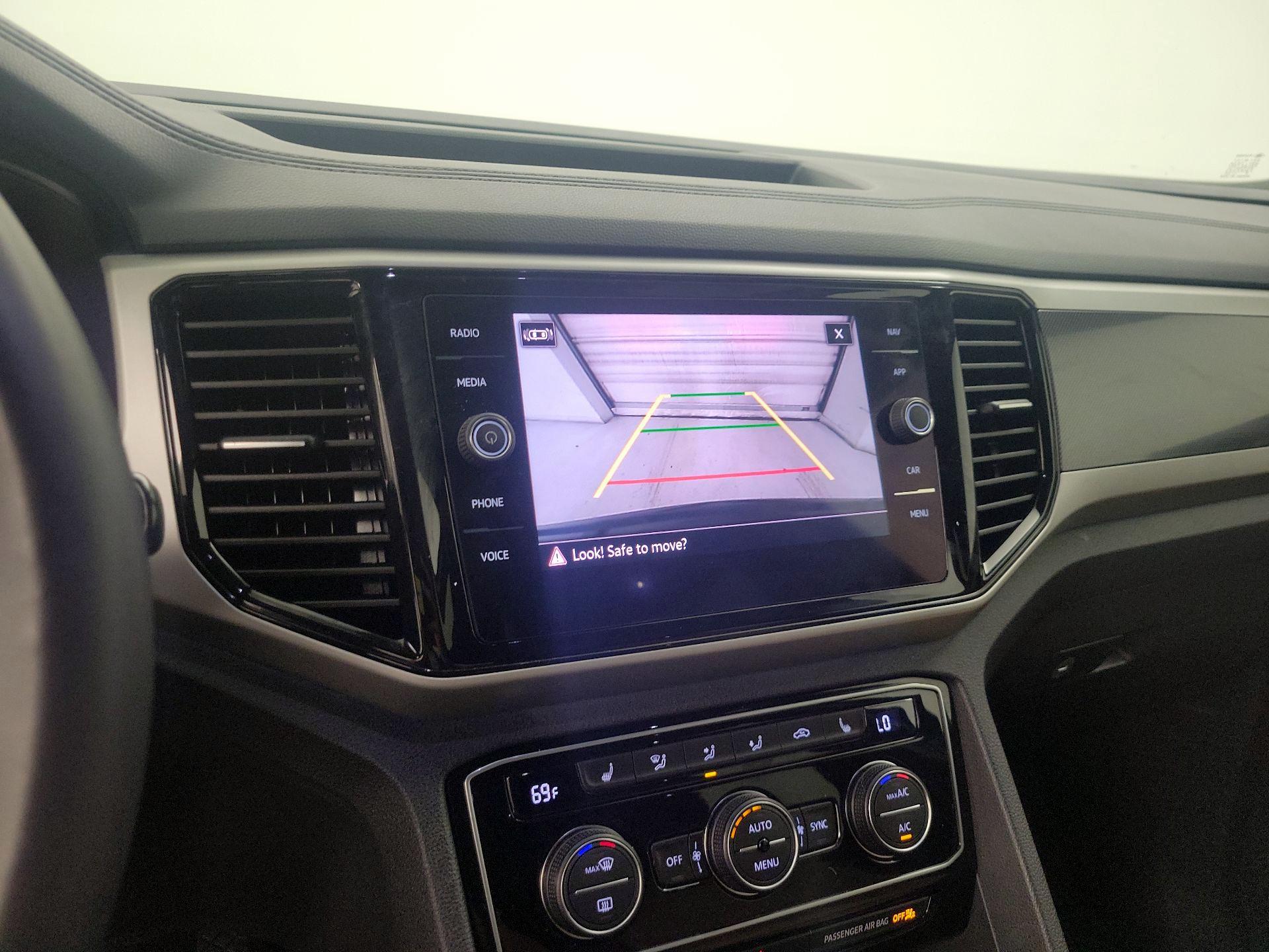 Thumbnail: 2021 Volkswagen Atlas - 14