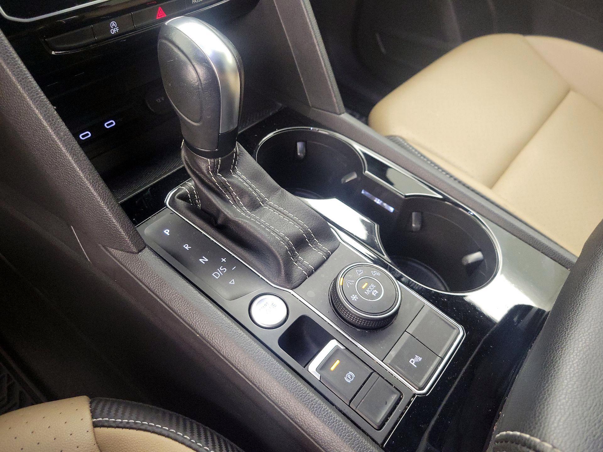 Thumbnail: 2021 Volkswagen Atlas - 17