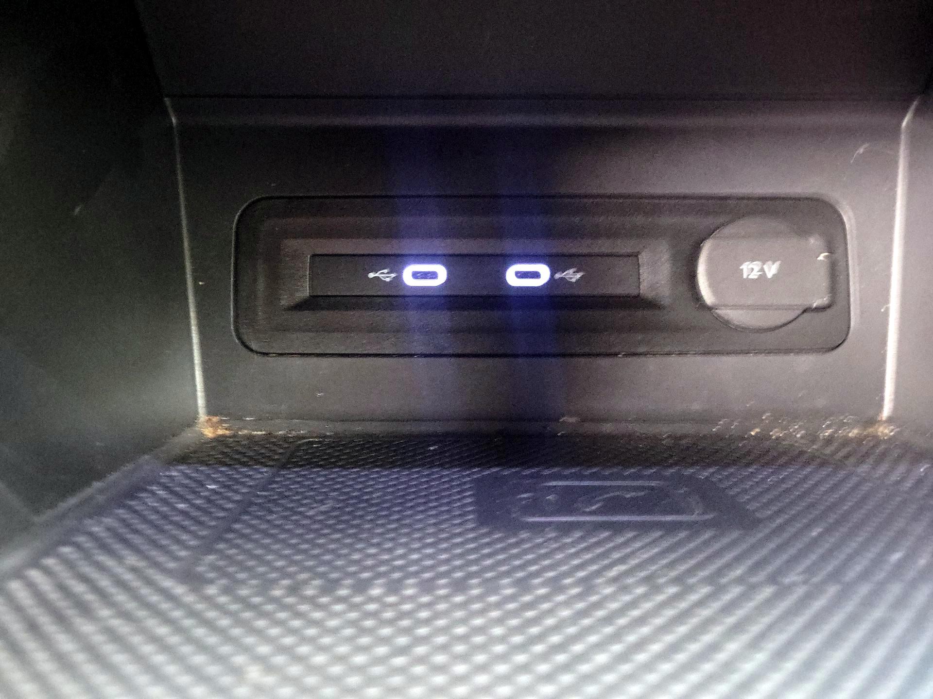 Thumbnail: 2021 Volkswagen Atlas - 18