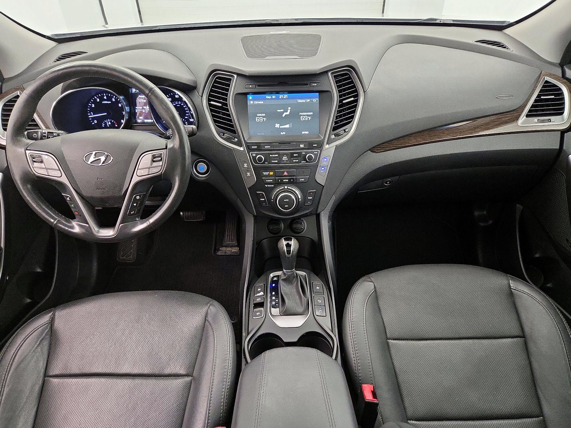 Thumbnail: 2017 Hyundai Santa Fe - 9