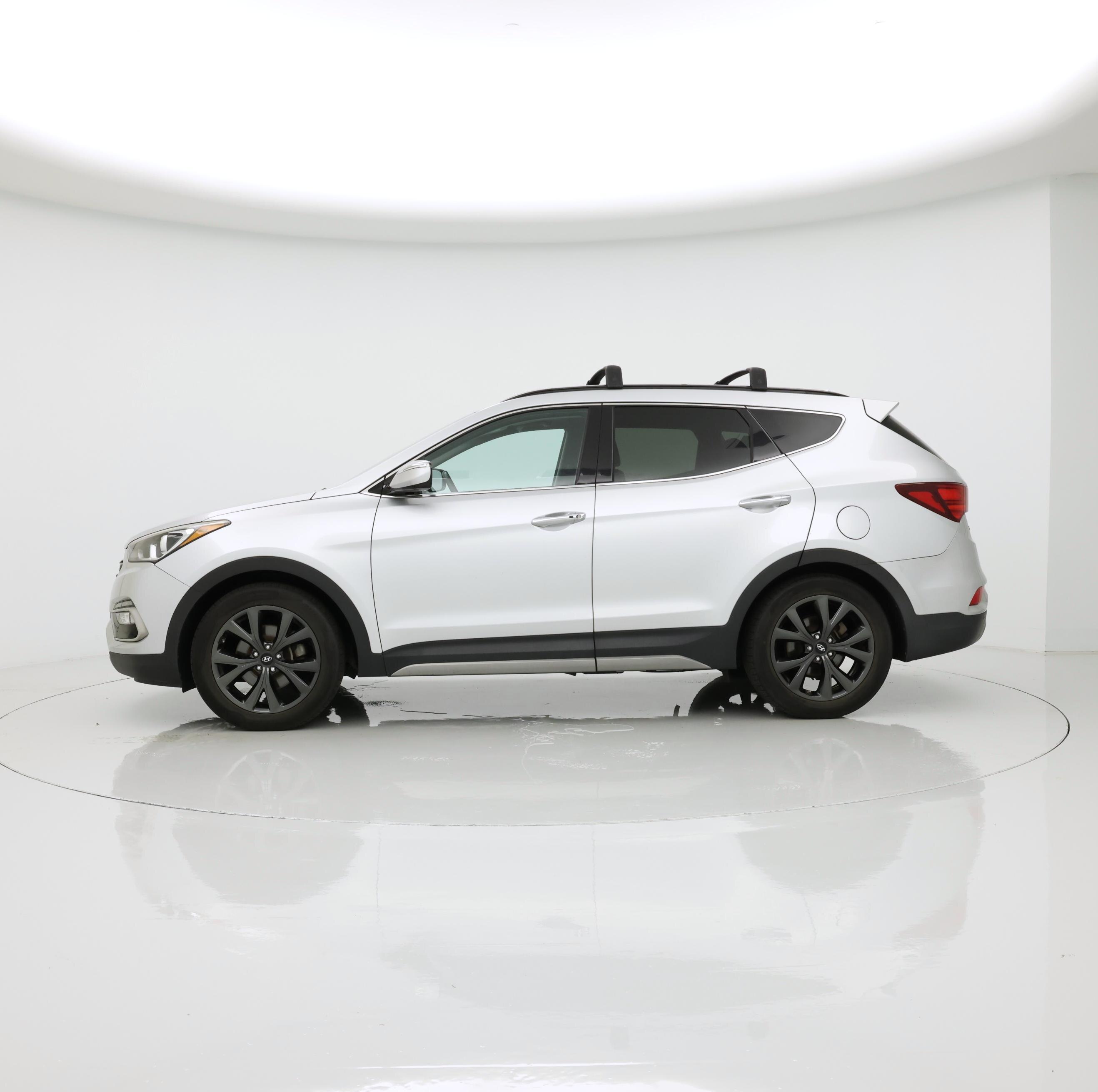 Thumbnail: 2017 Hyundai Santa Fe - 3