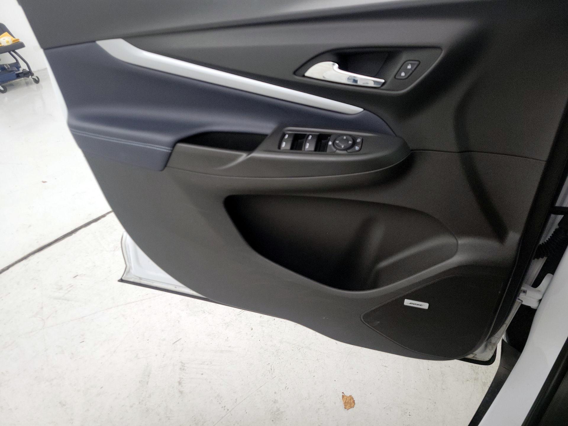 Thumbnail: 2023 Chevrolet Bolt EUV - 12