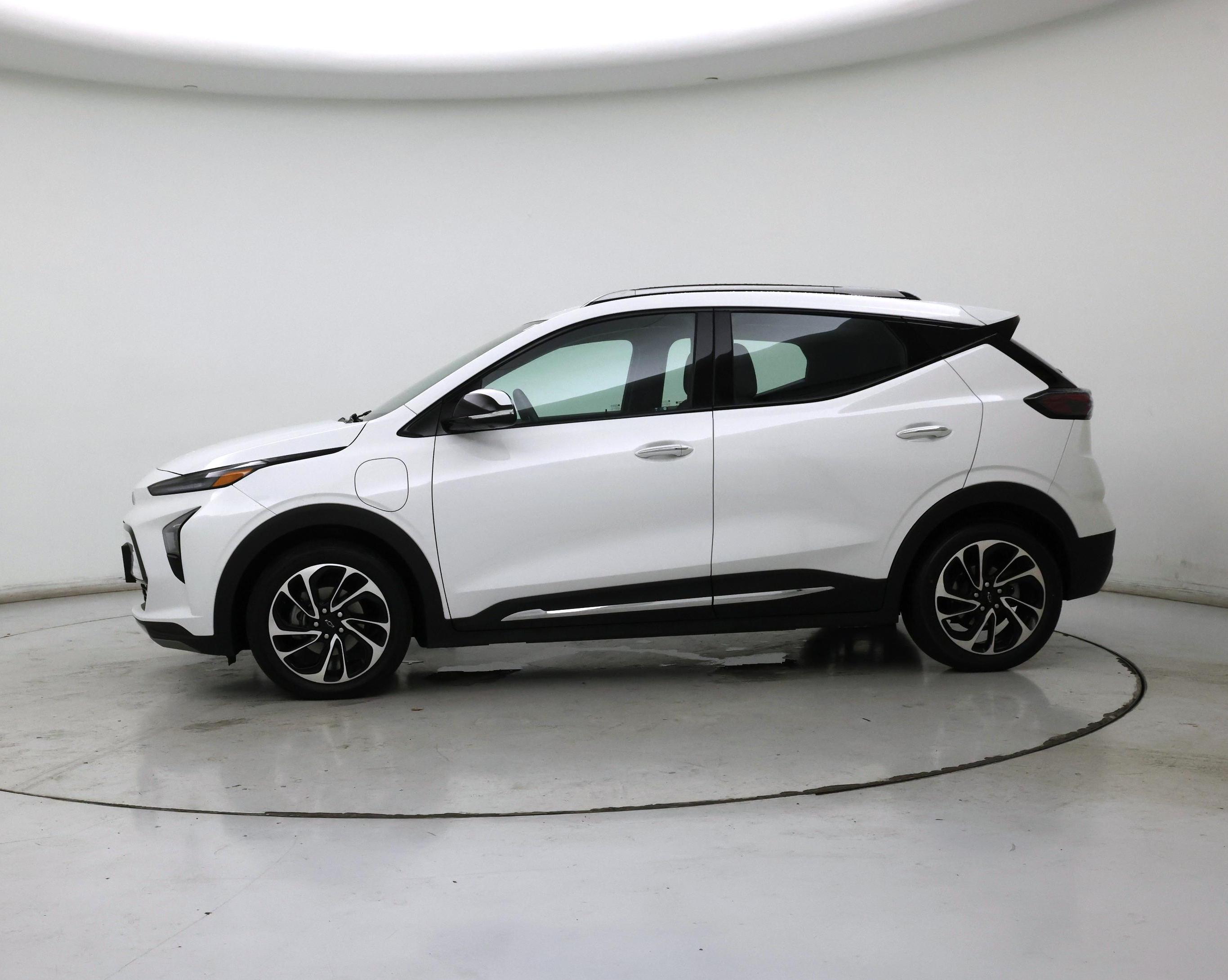 Thumbnail: 2023 Chevrolet Bolt EUV - 3