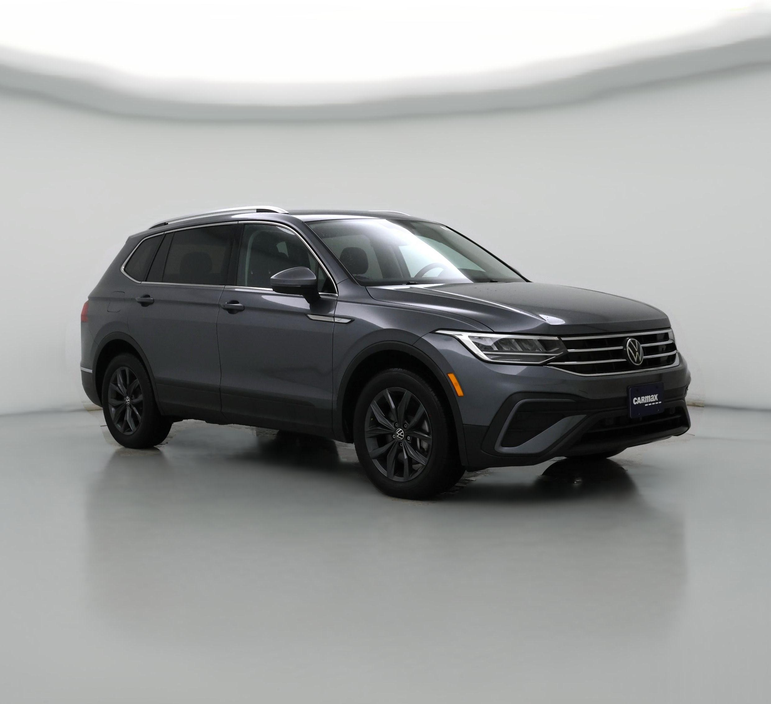 Thumbnail: 2023 Volkswagen Tiguan - 1