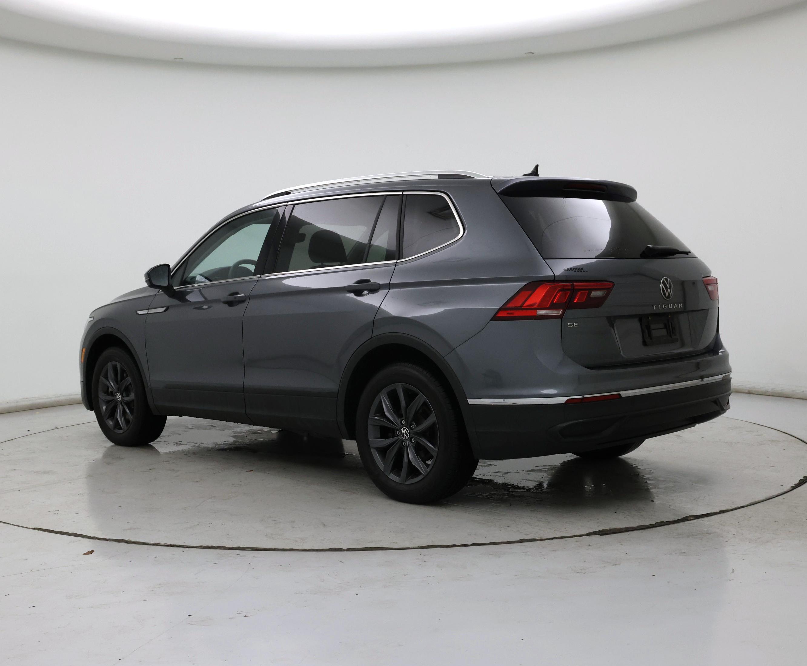 Thumbnail: 2023 Volkswagen Tiguan - 2
