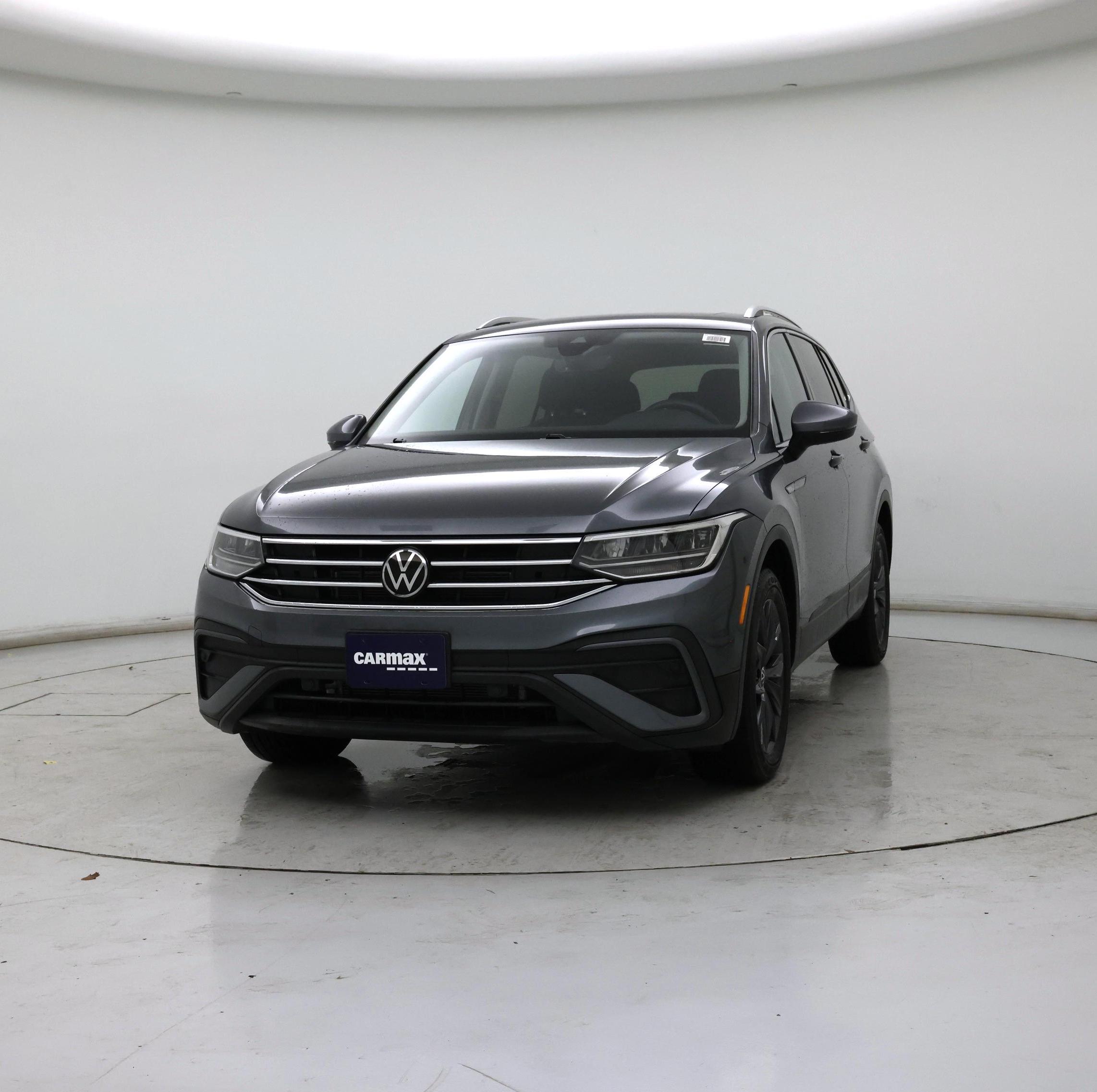 Thumbnail: 2023 Volkswagen Tiguan - 4