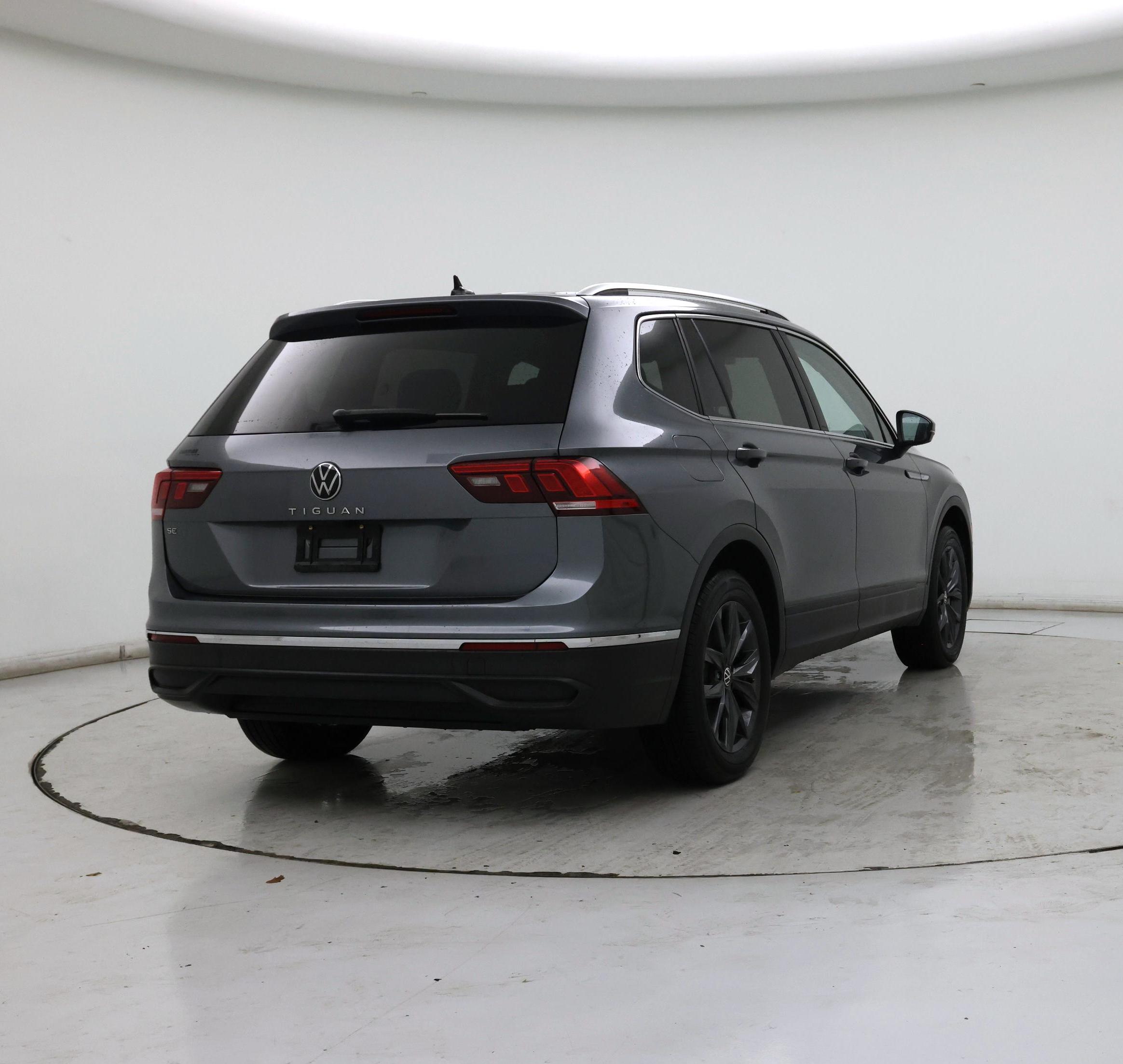 Thumbnail: 2023 Volkswagen Tiguan - 8