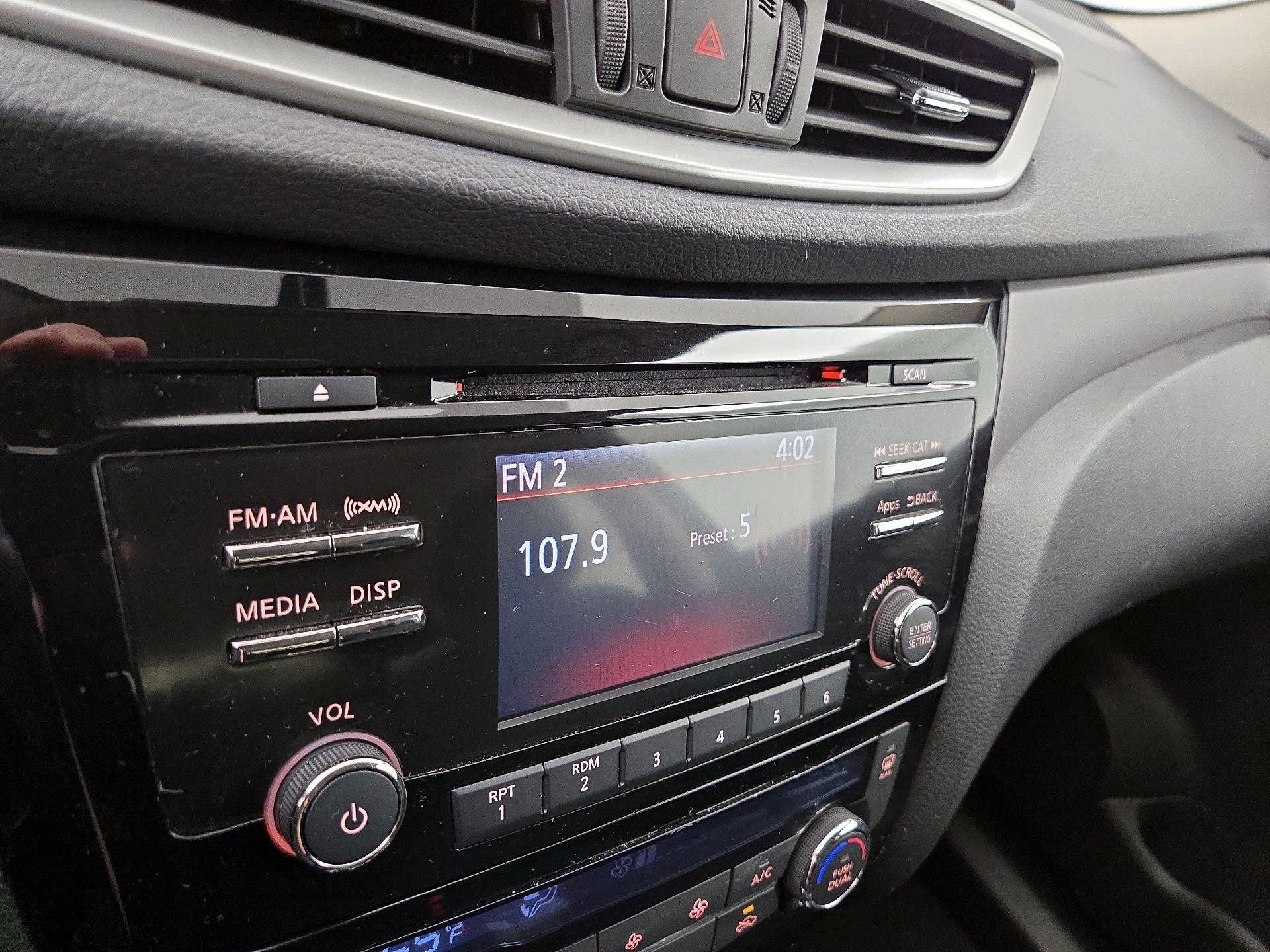 Thumbnail: 2014 Nissan Rogue - 15
