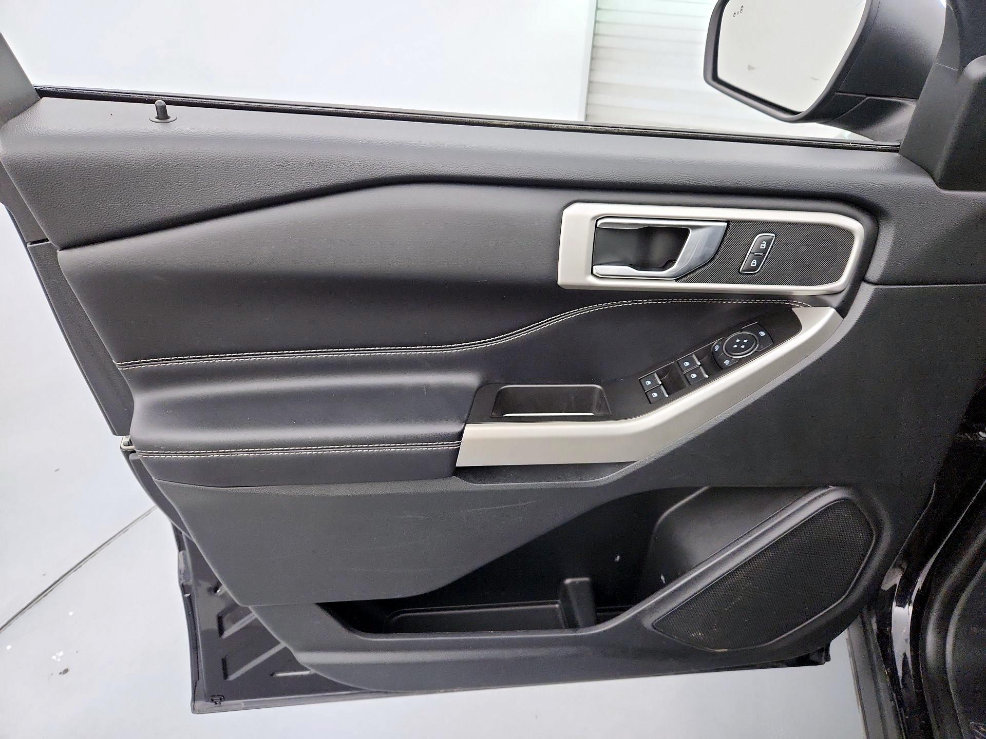 Thumbnail: 2022 Ford Explorer - 12