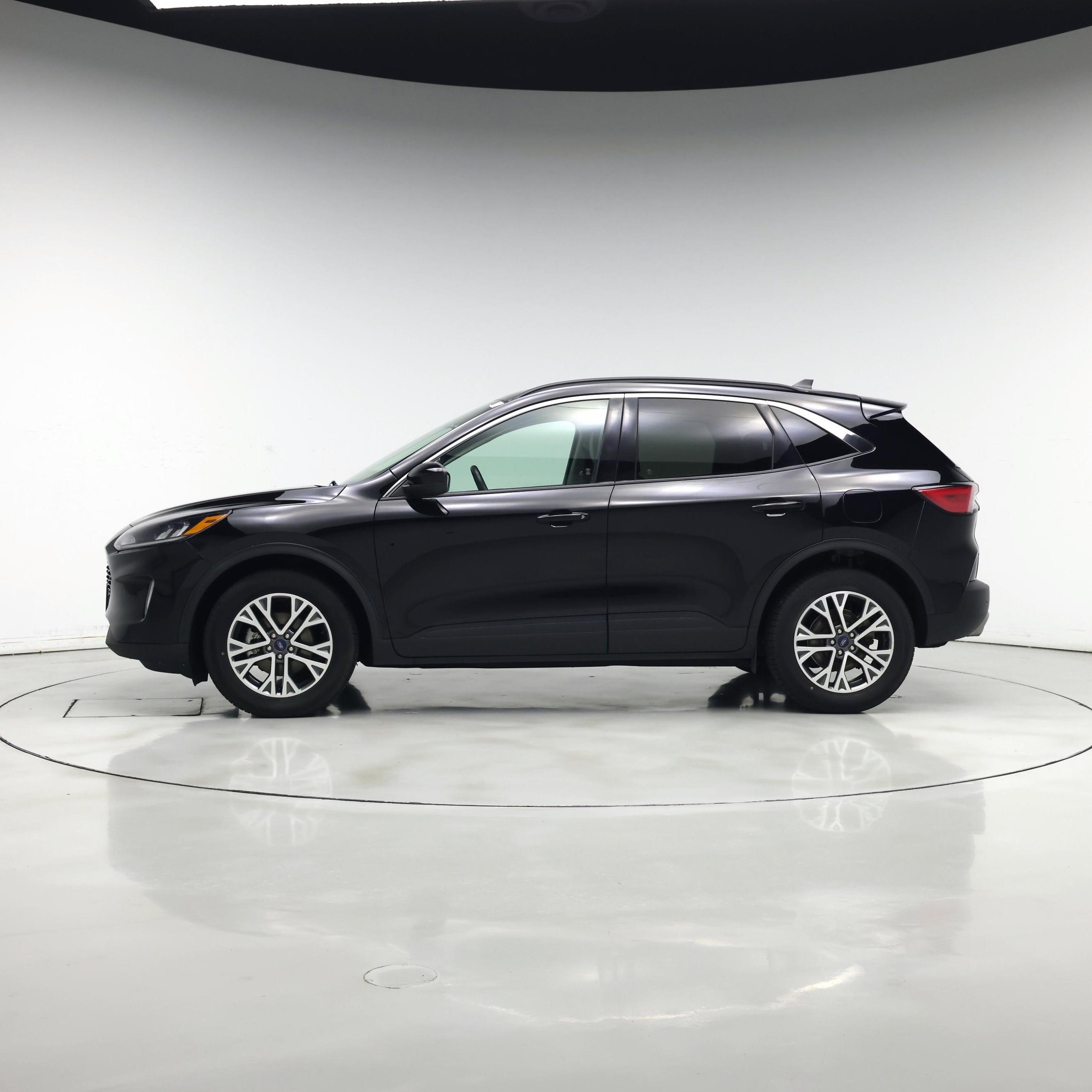 Thumbnail: 2021 Ford Escape - 3